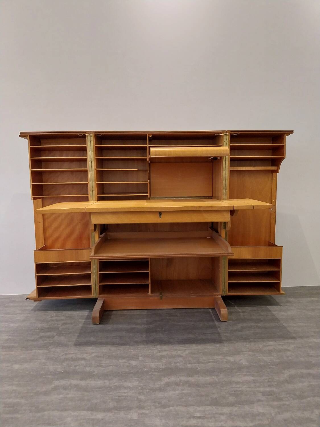 Magic Box type cash desk