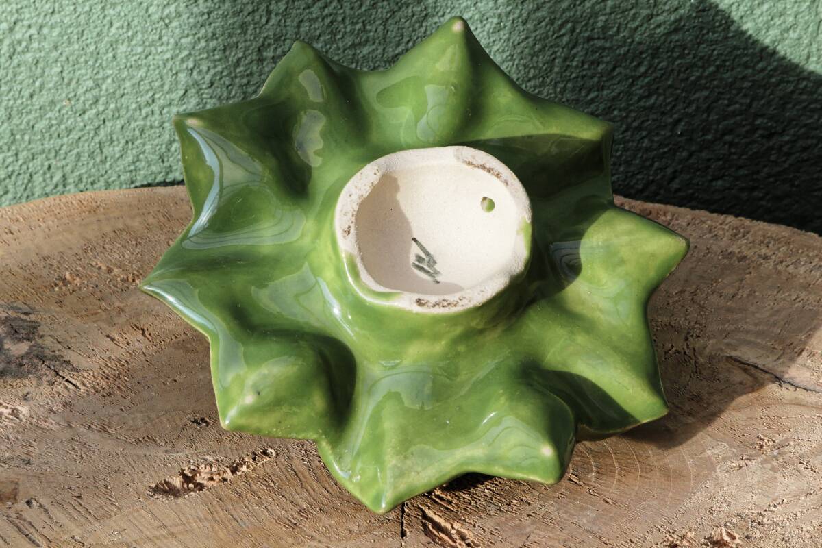 Ceramic sculpture, slip, bouquet of pansies