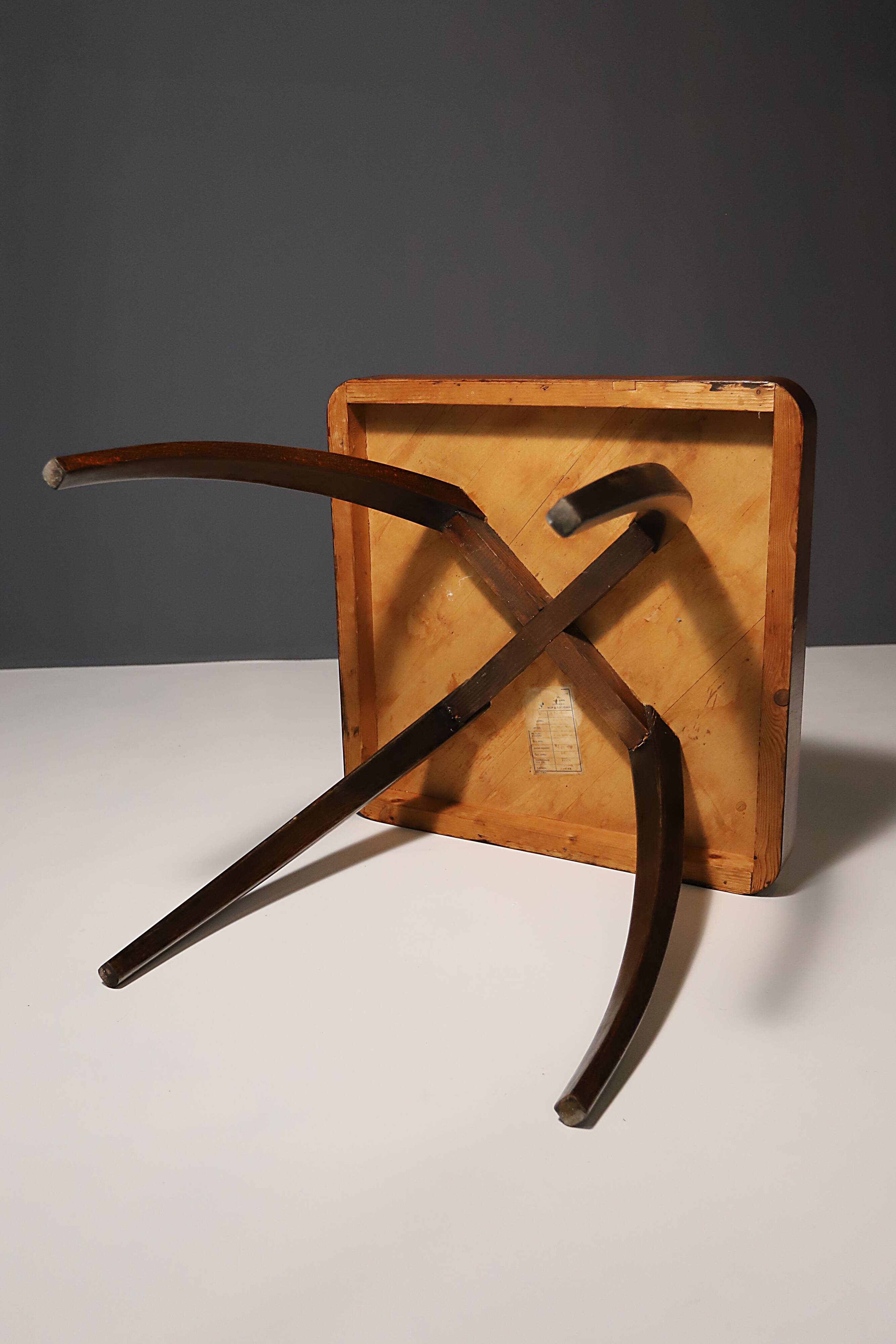 Fully renovated Spider table H 259 by Jindřich Halabala, 1930´s