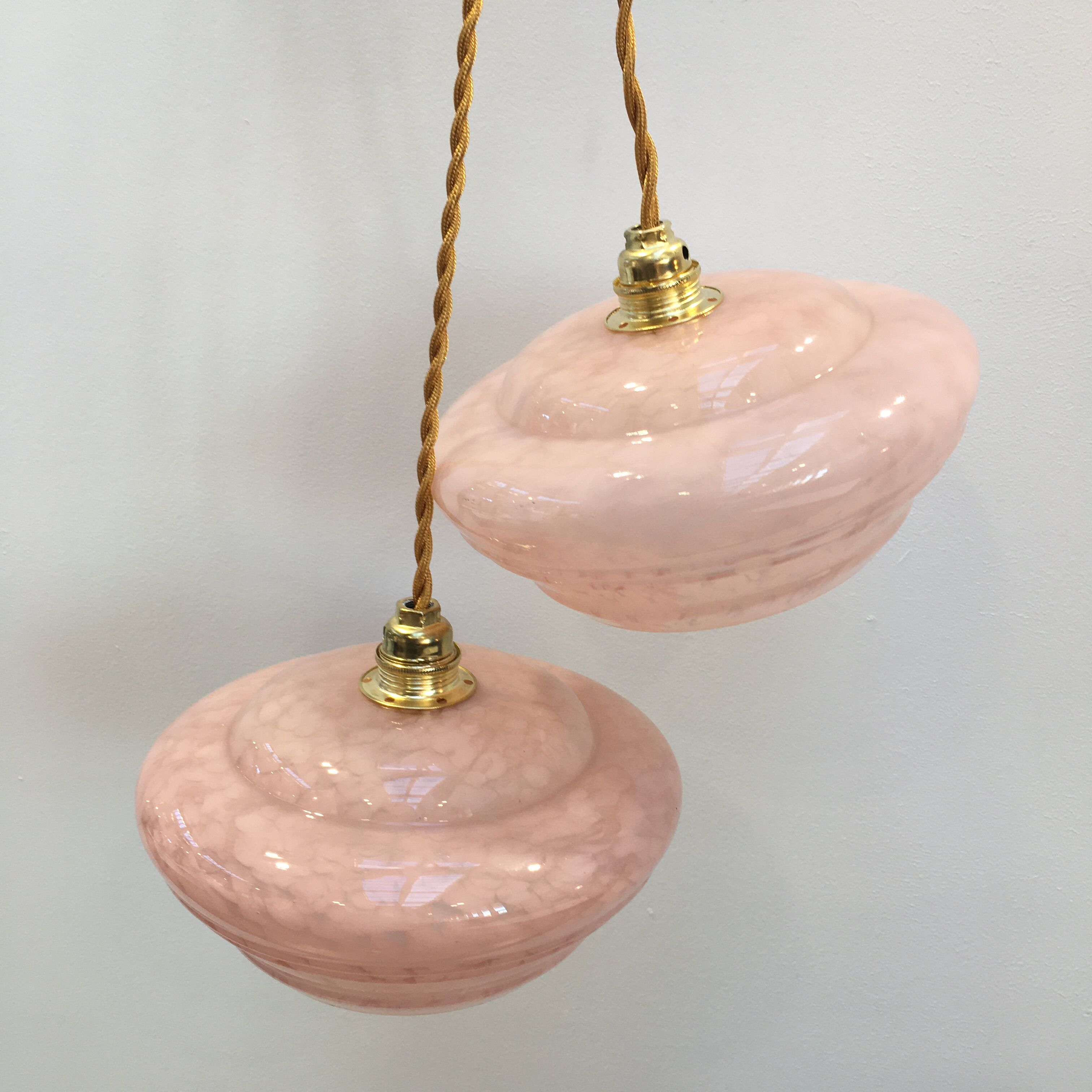 Pair of Art Deco suspensions in pink Clichy glass