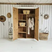 Workshop cabinet