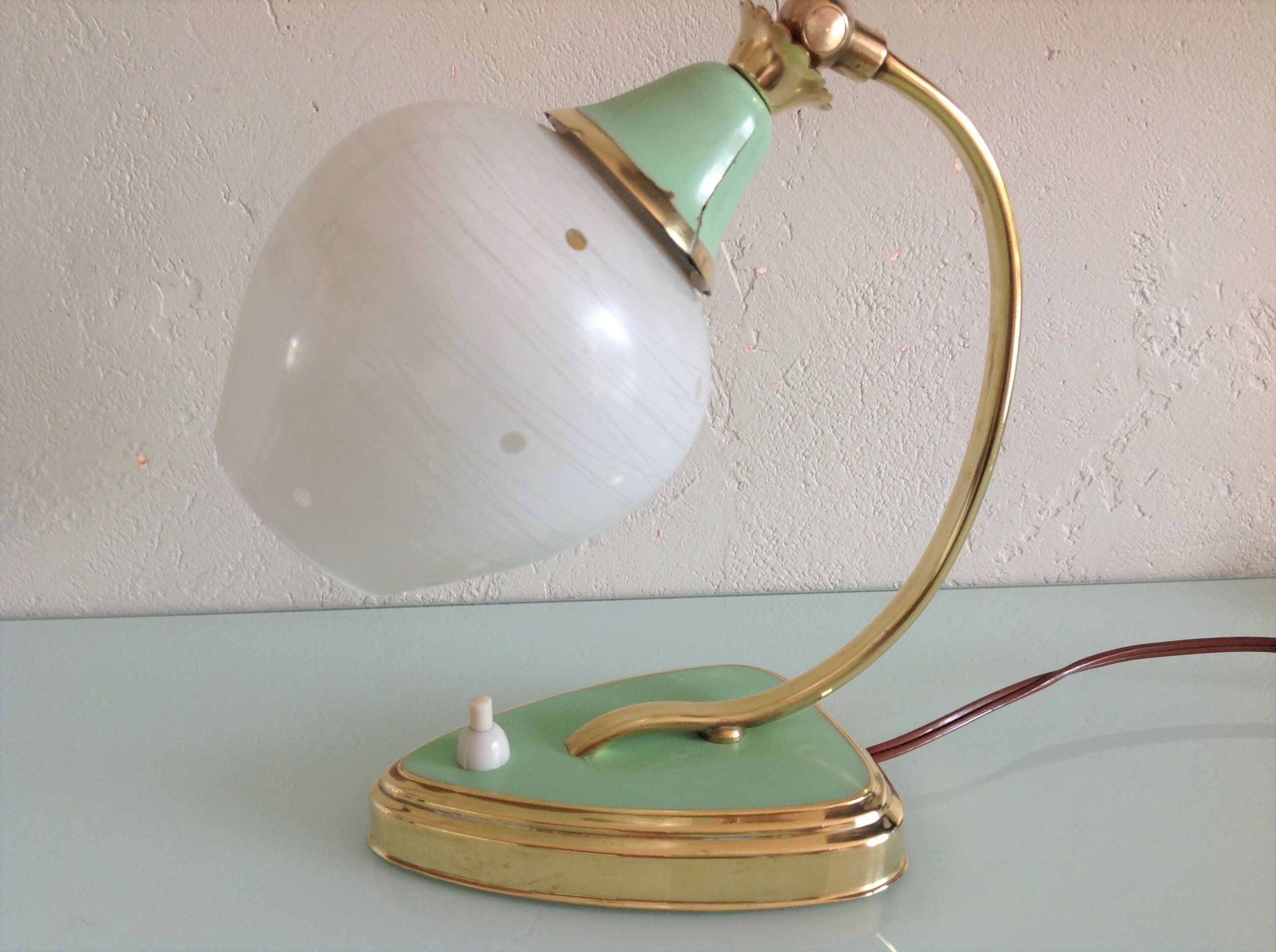 Bedside lamp brass and opaline / vintage 50s-60s