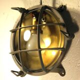 22 cm brass "porthole" wall light