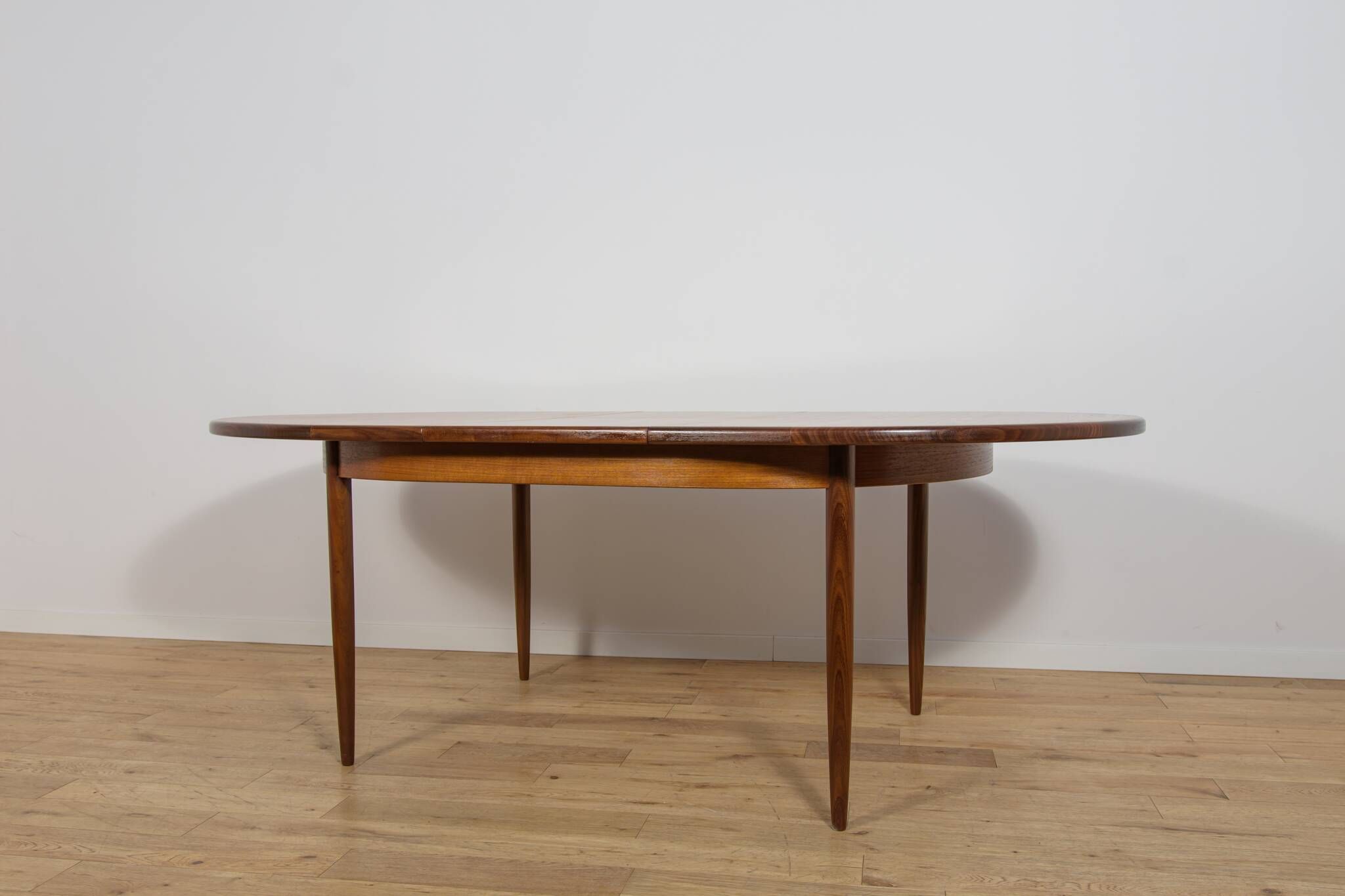 Mid-Century Oval Teak Extending Dining Table from G-Plan, United Kingdom, 1960s