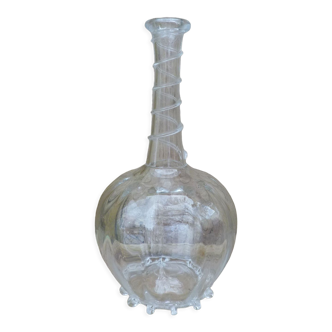 Bottle XVIII th or XIX th in blown pinched glass