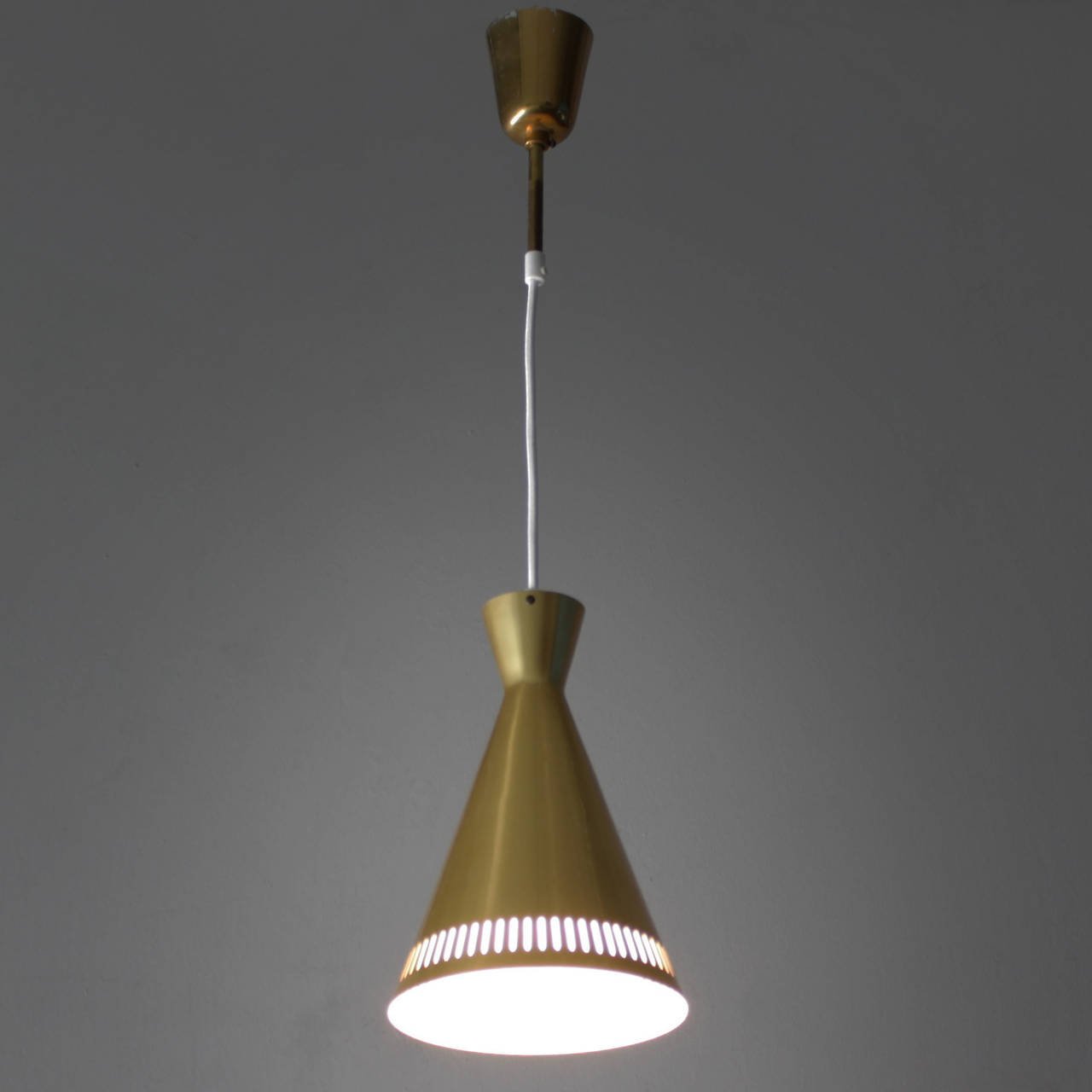Pair of Scandinavian diabolo suspensions brass