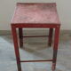 Tabouret d'atelier en métal rouge