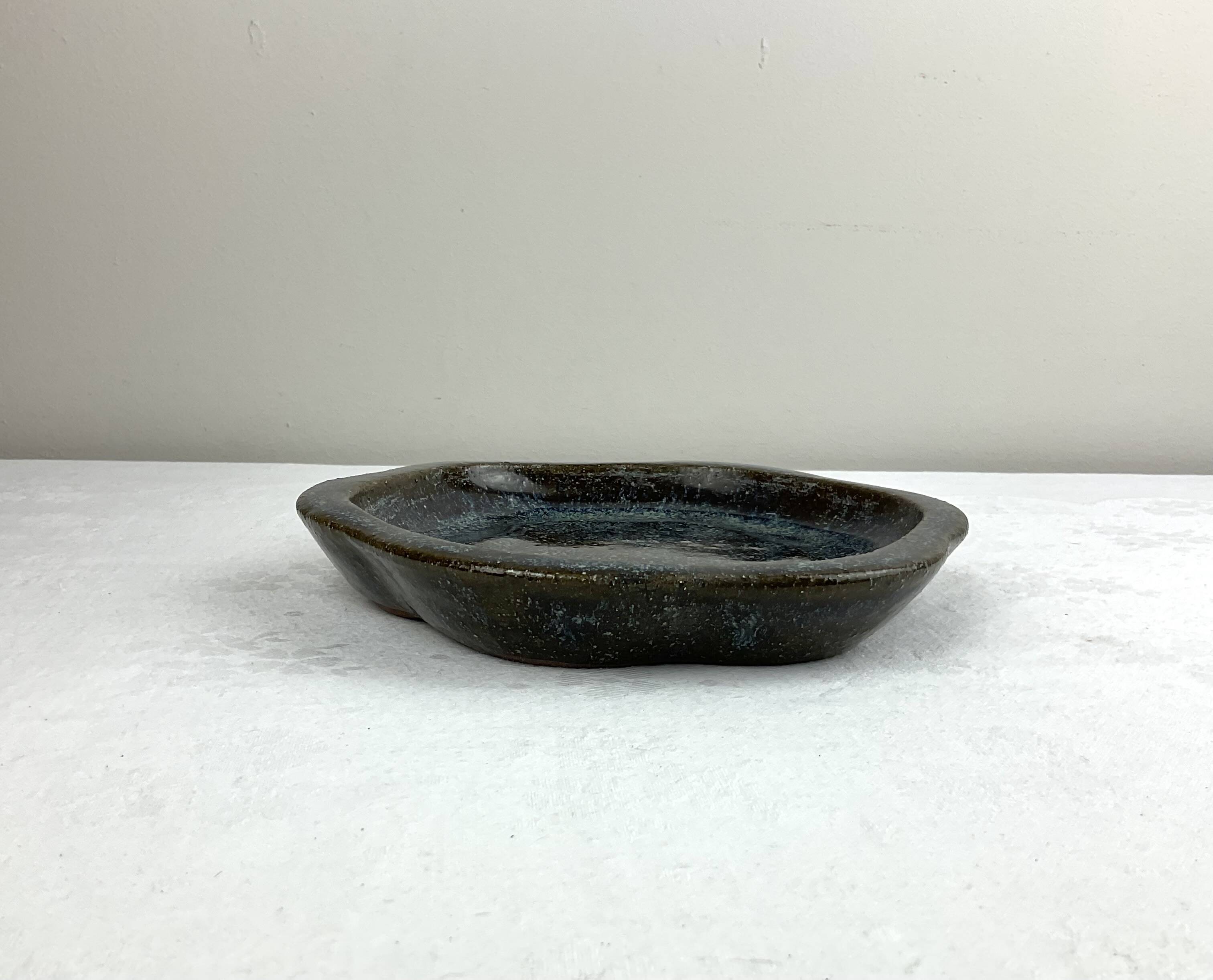 Enamelled stoneware ashtray