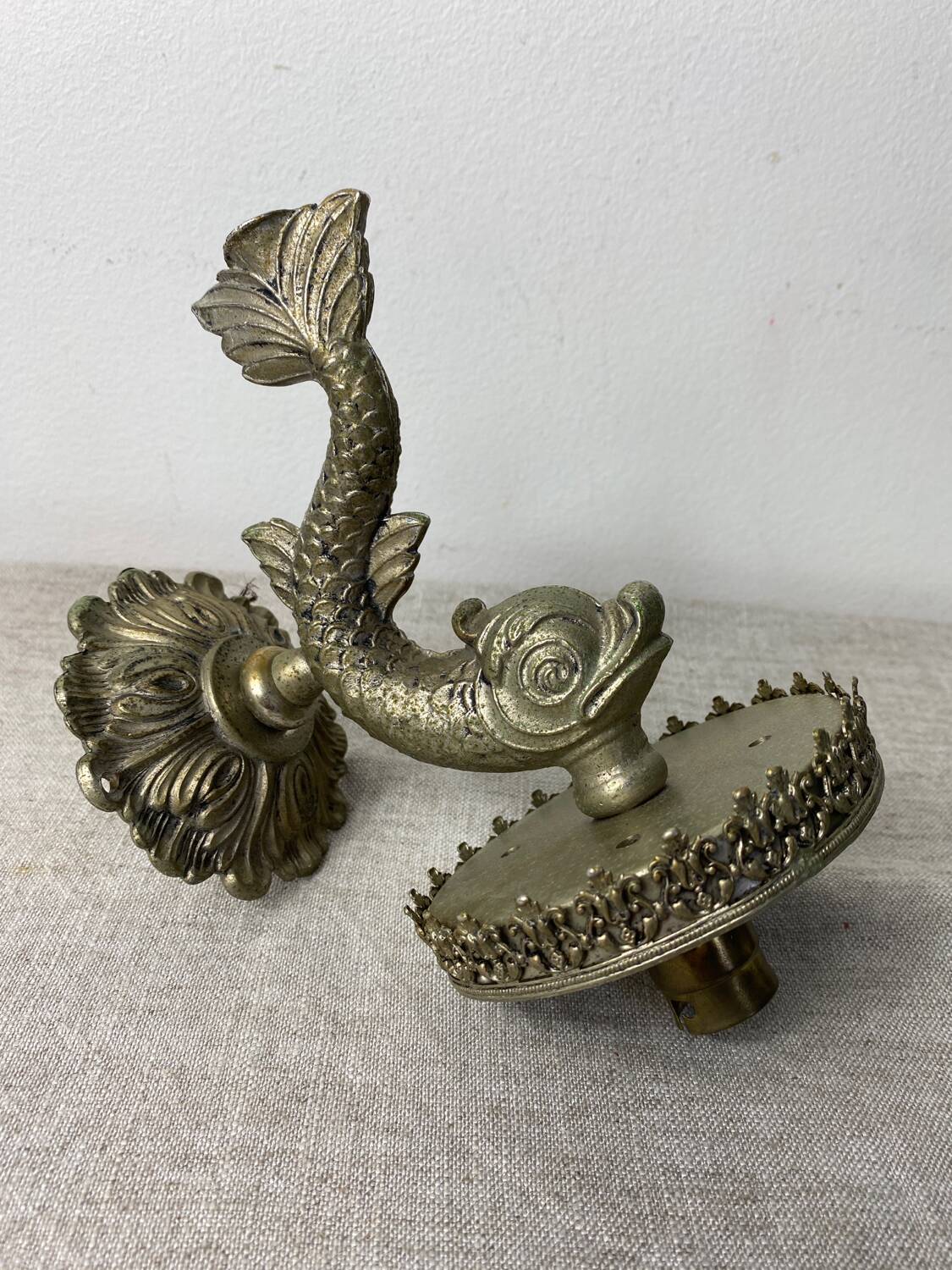 Applique poisson de style art déco en métal argenté