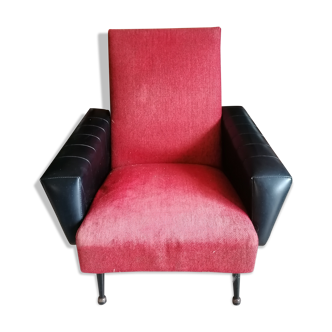 Fauteuil rouge et noir vintage avec pieds en laiton