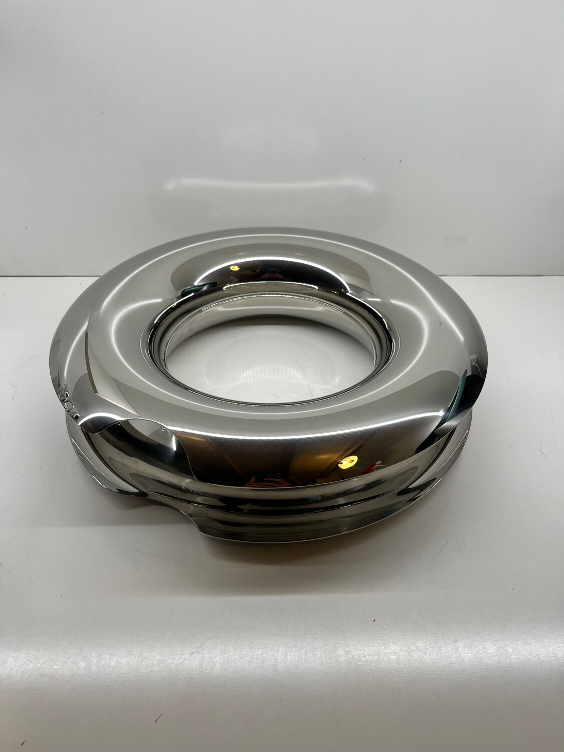 Alessi – LV01 Fruit Loop – Lisa Vincitorio – Fruit bowl – Stainless steel