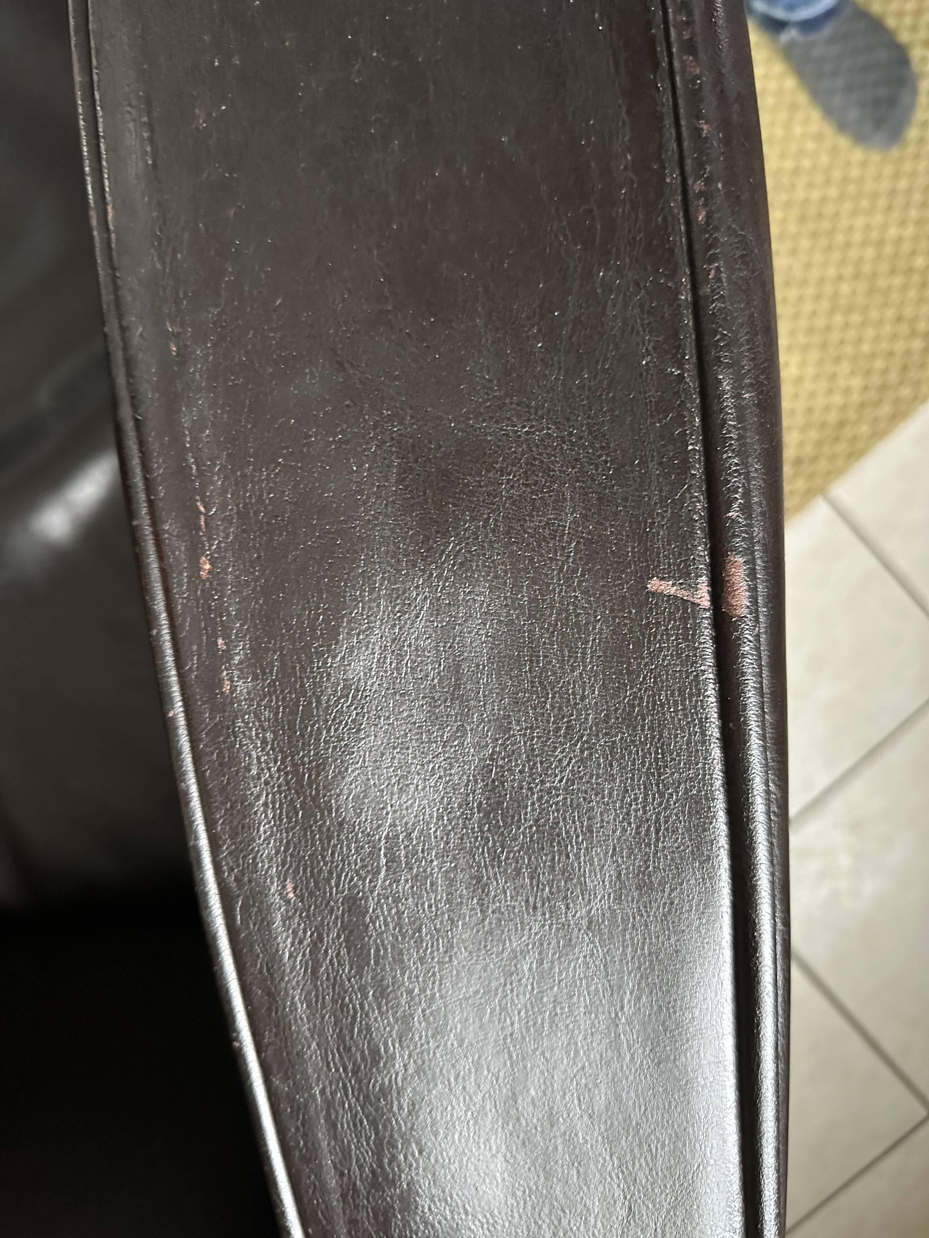 Genuine leather club chair