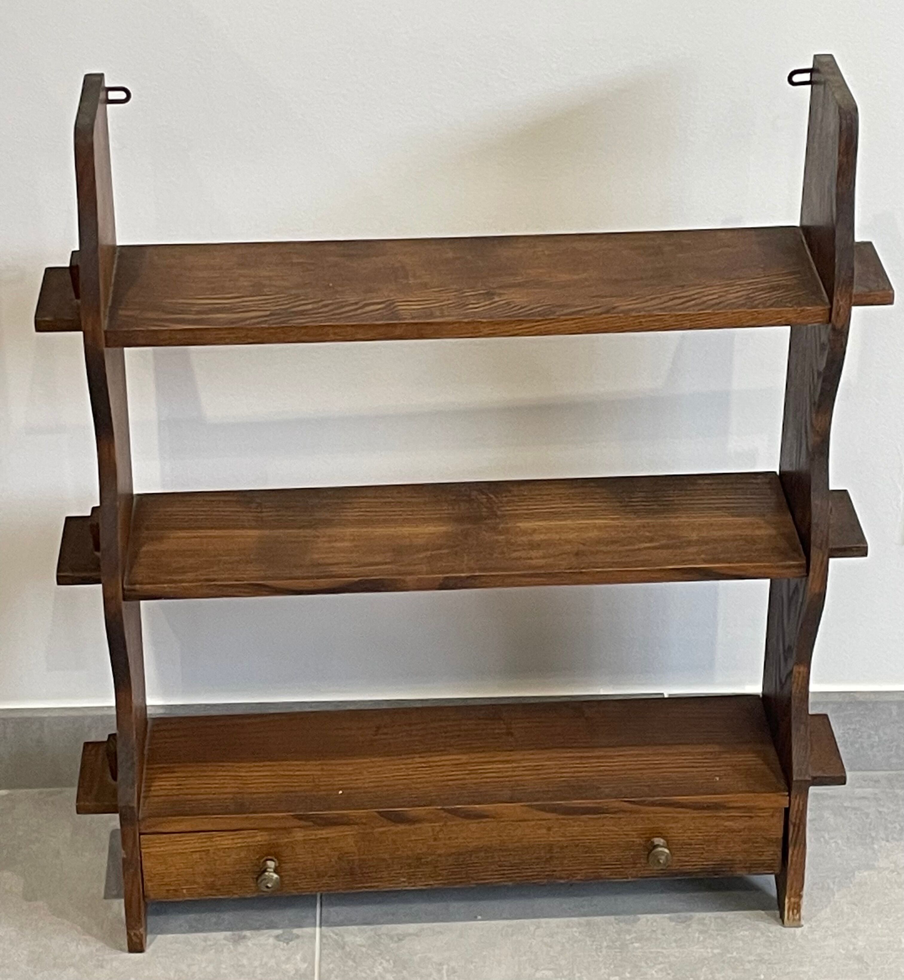 Wall shelf brutalist type