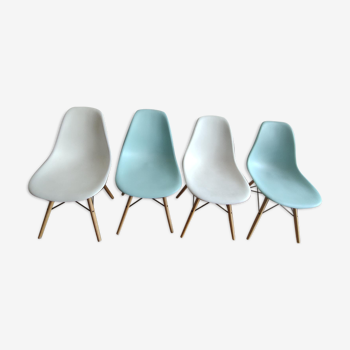 Lot de 4 chaises de Charles & Ray Eames pour Herman Miller