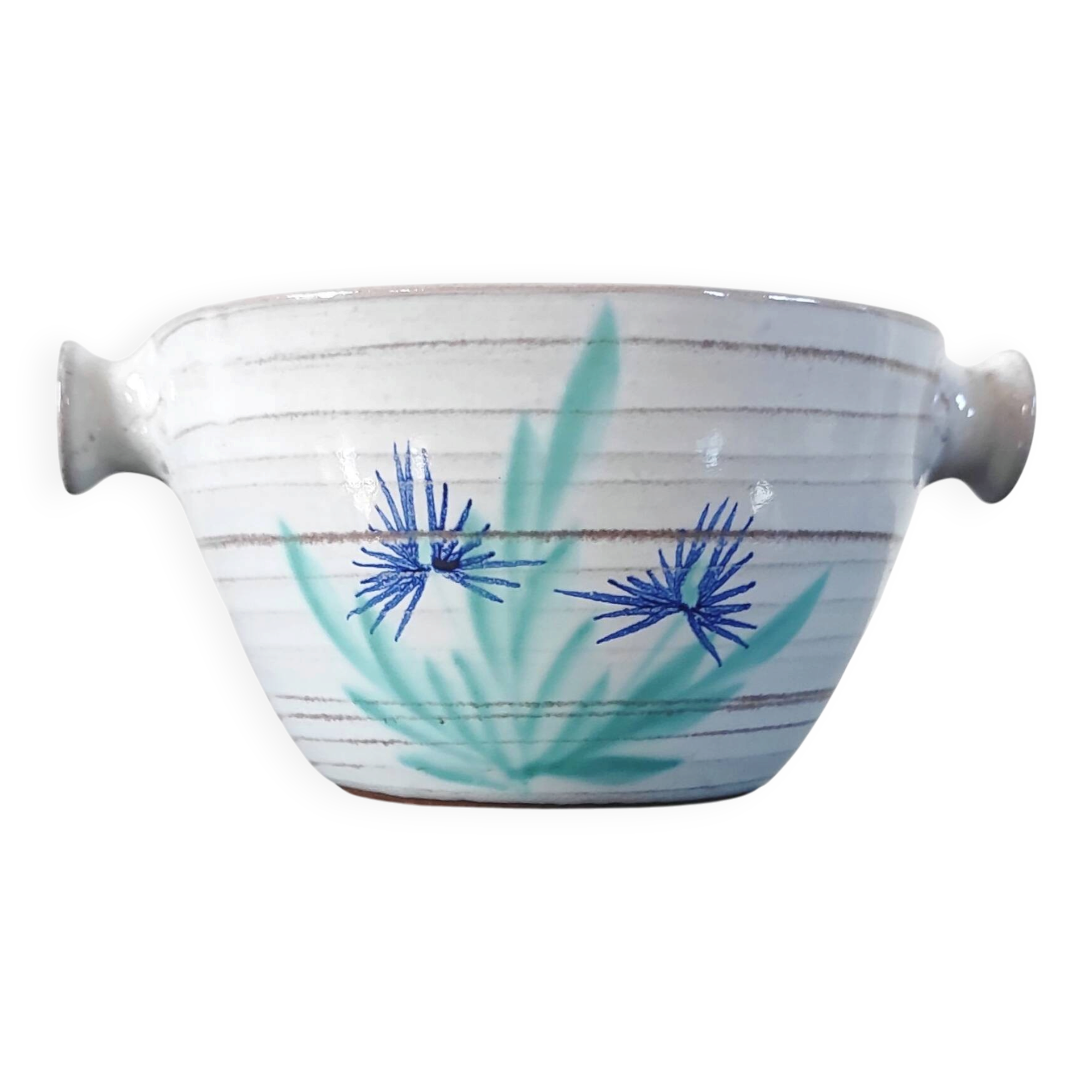 Earthenware bowl with handles in handmade ceramic