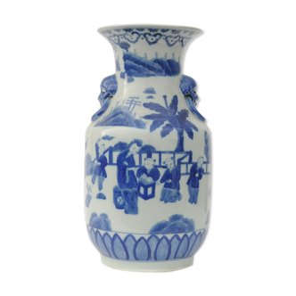 Vase en porcelaine de Chine