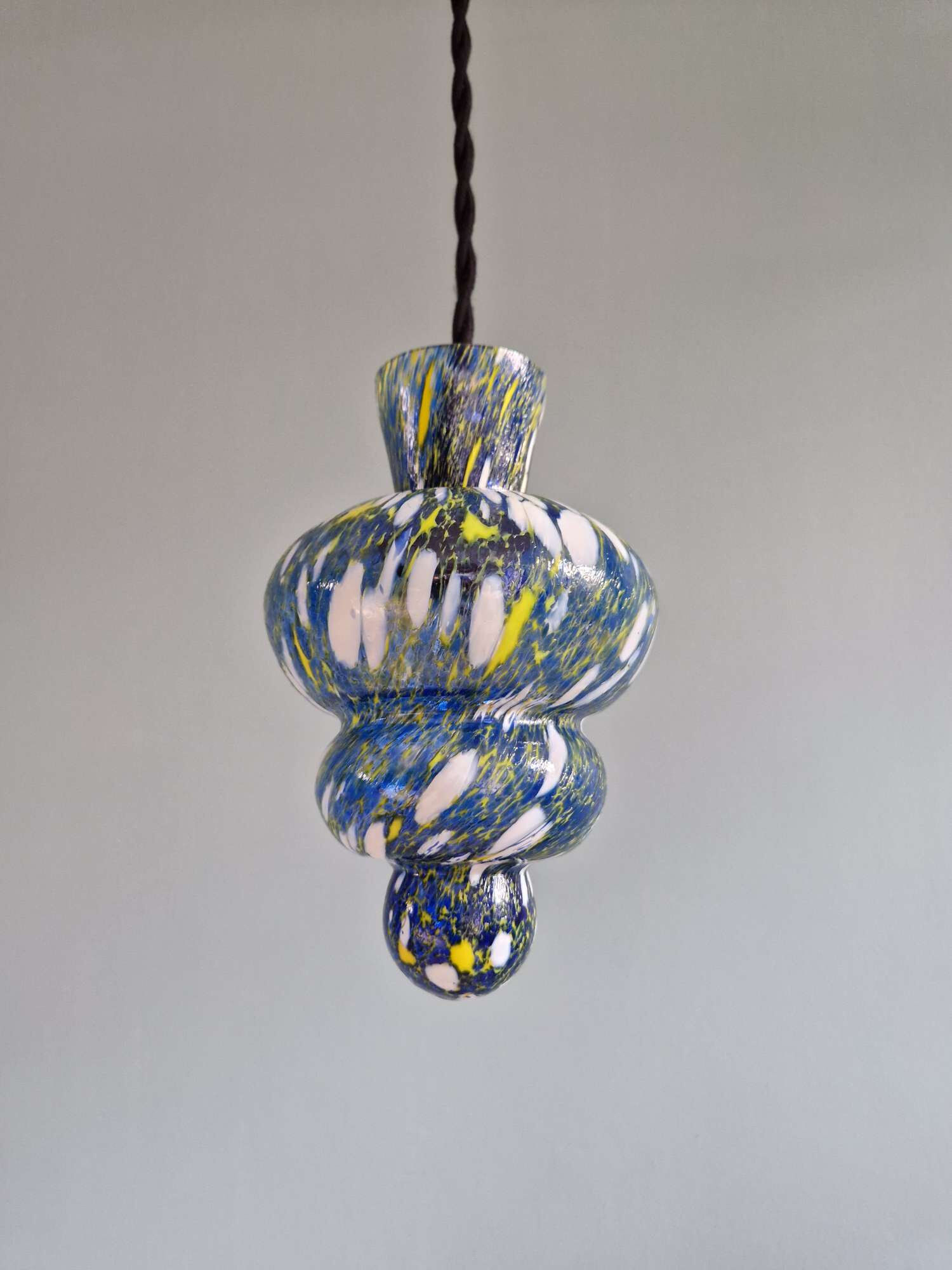 Duo de suspensions en verre soufflé multicolore, Murano, 1950-60