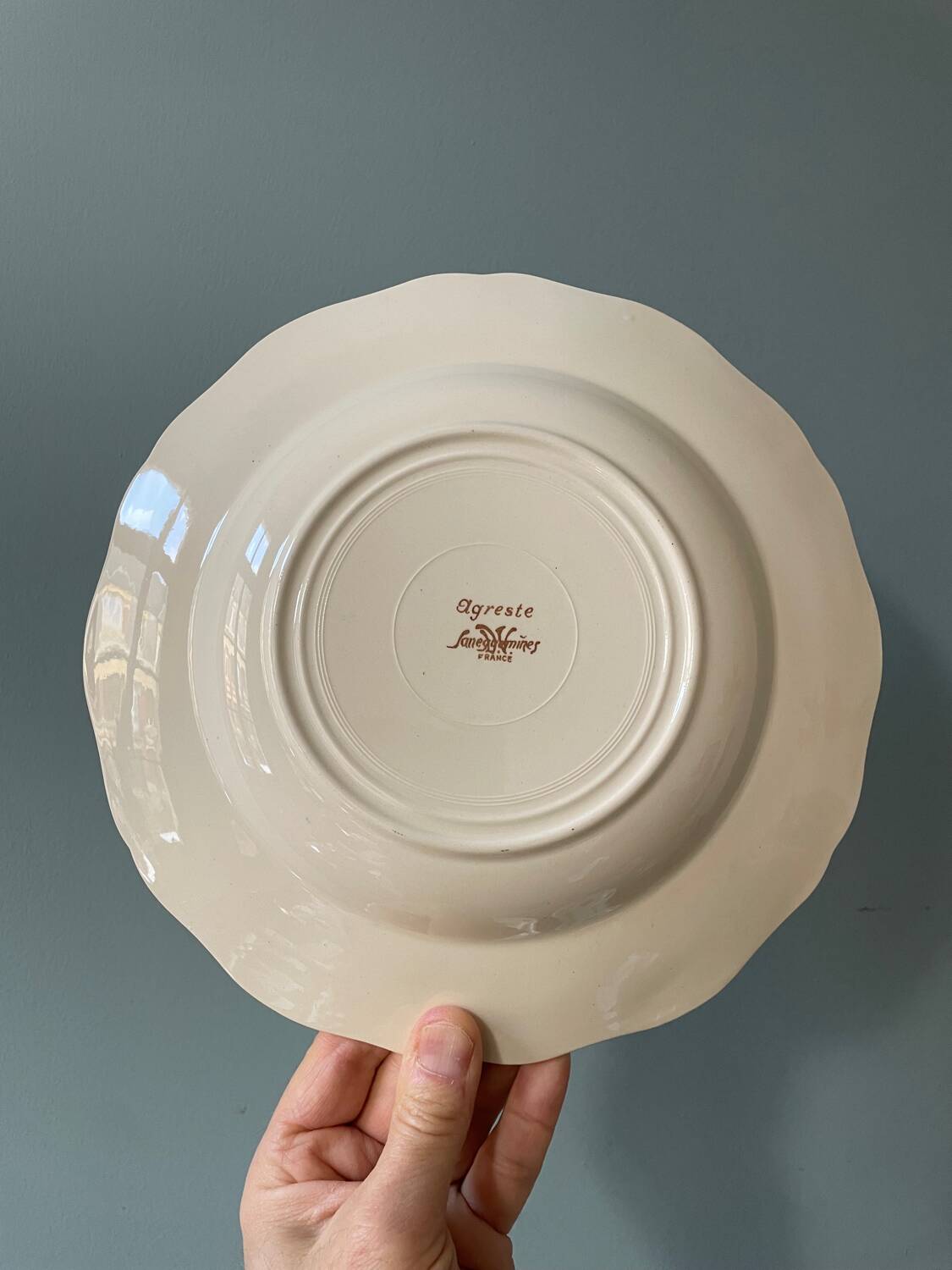 Series of 12 Sarreguemines France soup plates, Agreste collection