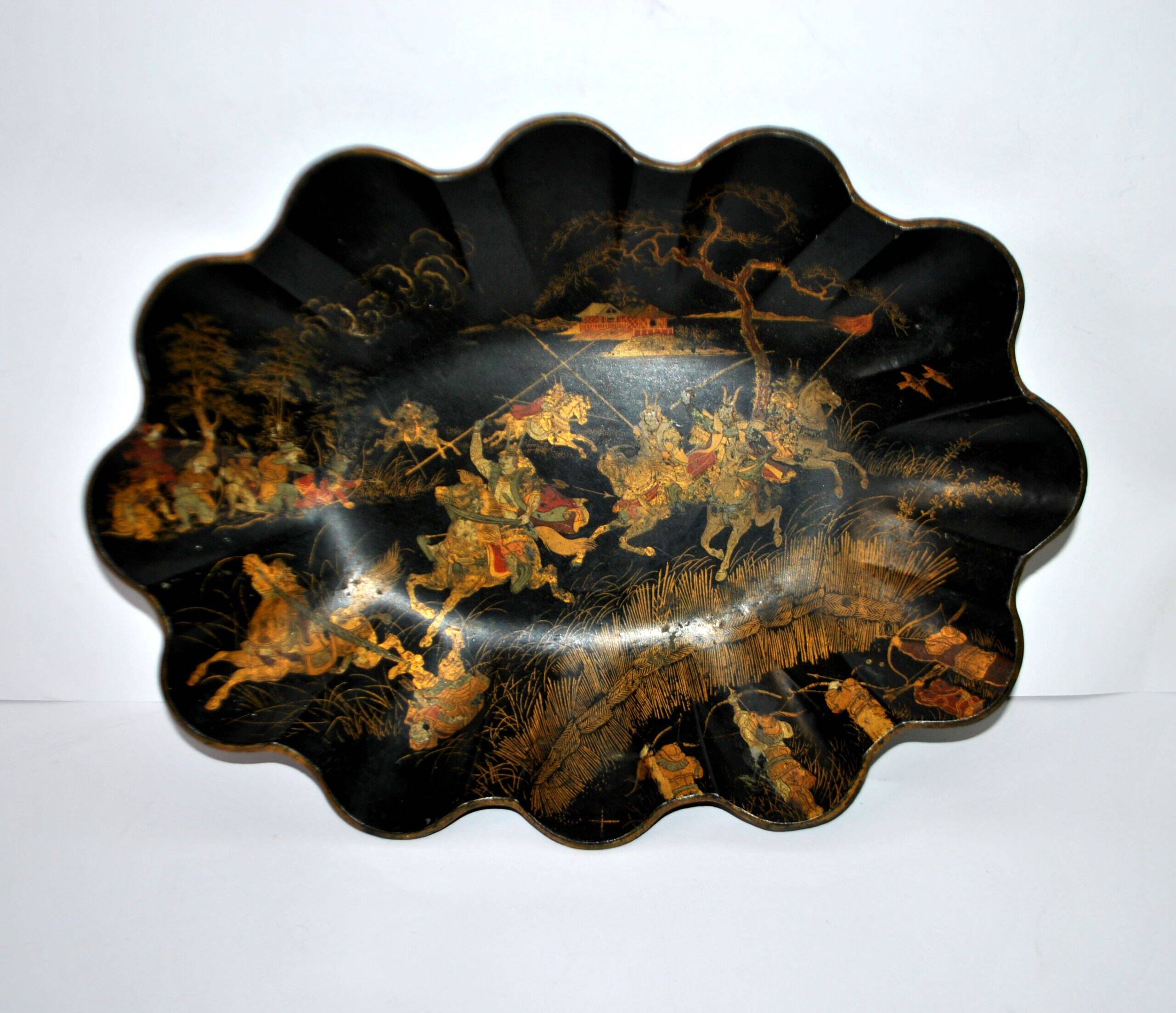 Chinese lacquer basket plateau Napoleon III with gold decoration, Japan combat, 19th century.