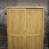 Armoire parisienne