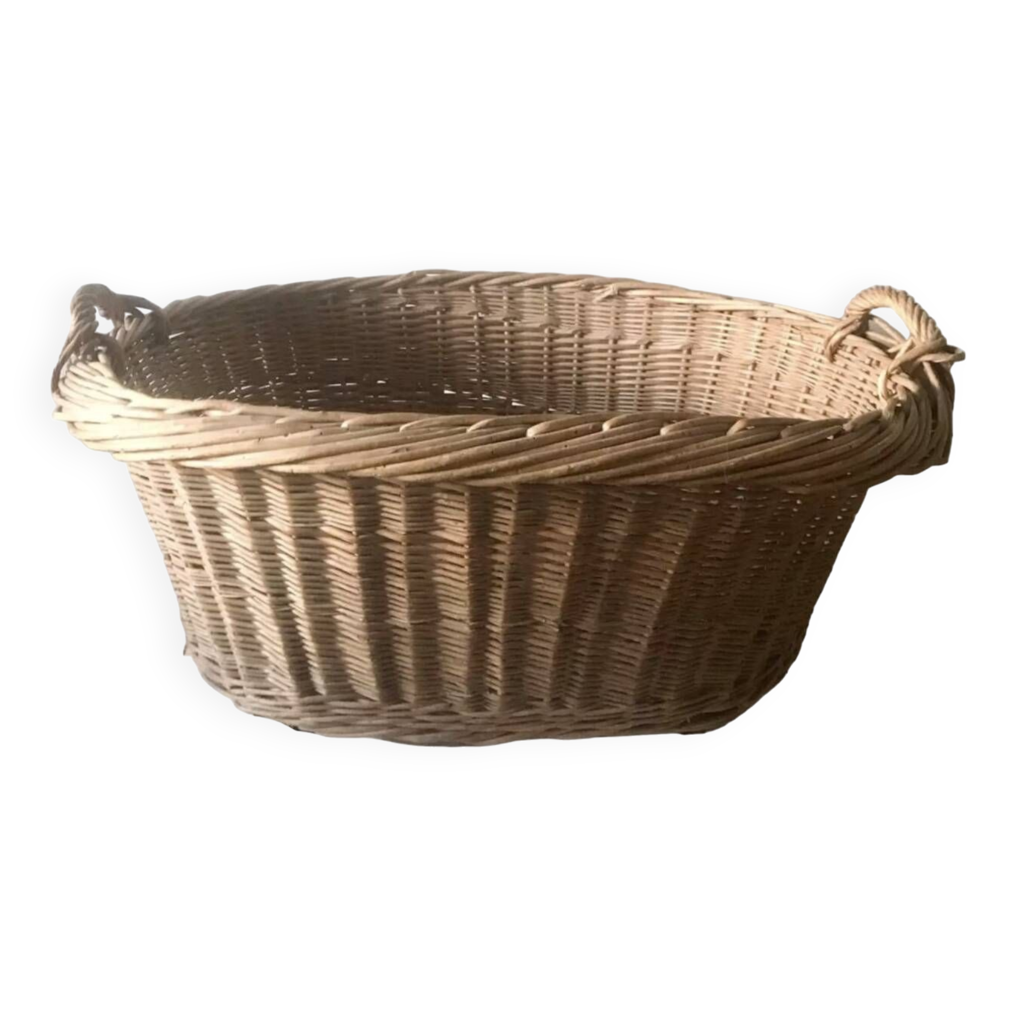 XL wicker laundry basket