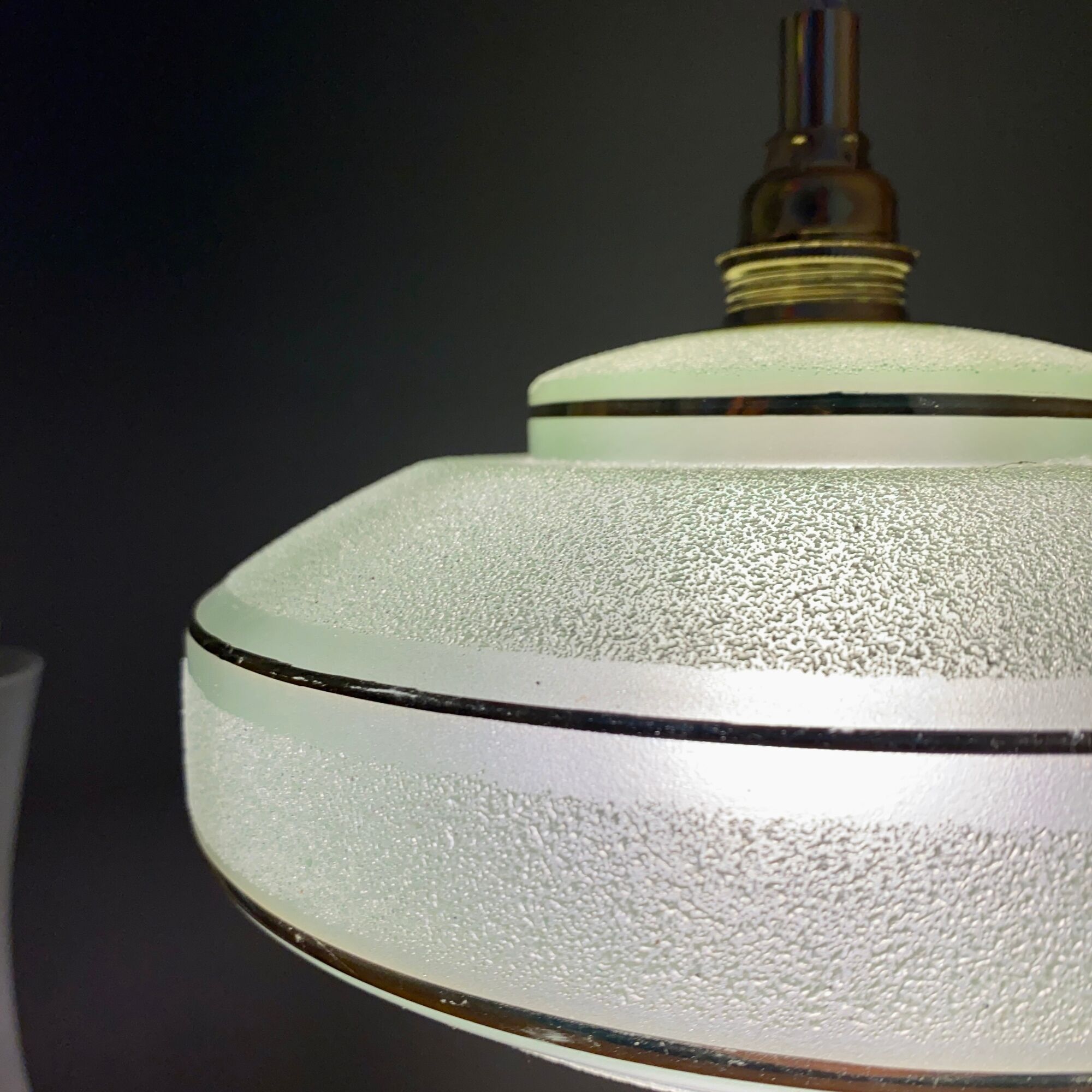 Vintage lampshade pendant lamp in green and gold granite glass