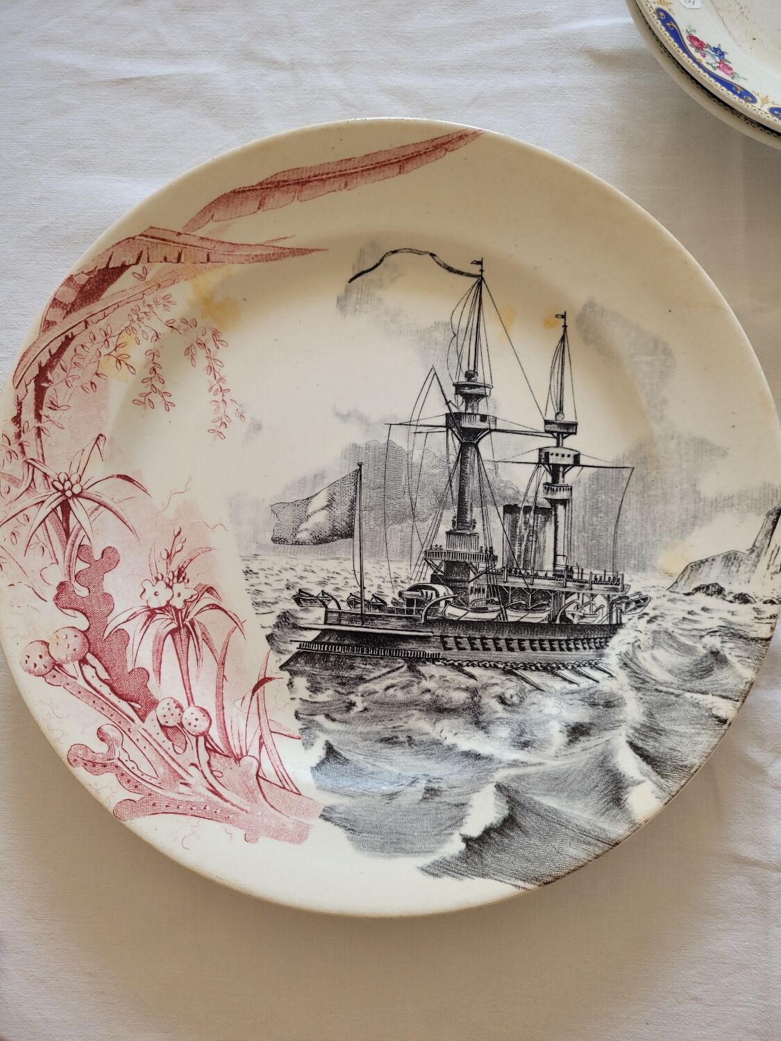 Iron earth serving dish