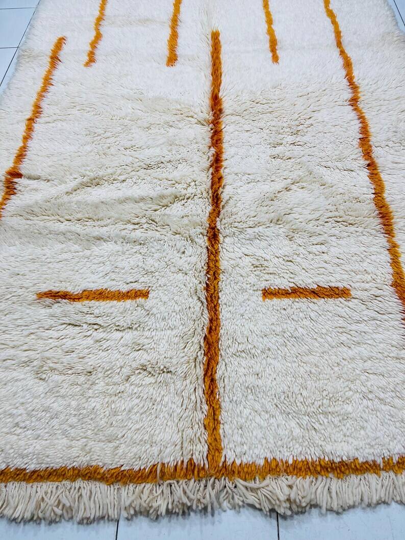 Moroccan rug in natural wool 200cm x 300cm