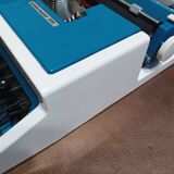 Underwood 315 portable blue typewriter with carrying case Like NEW
