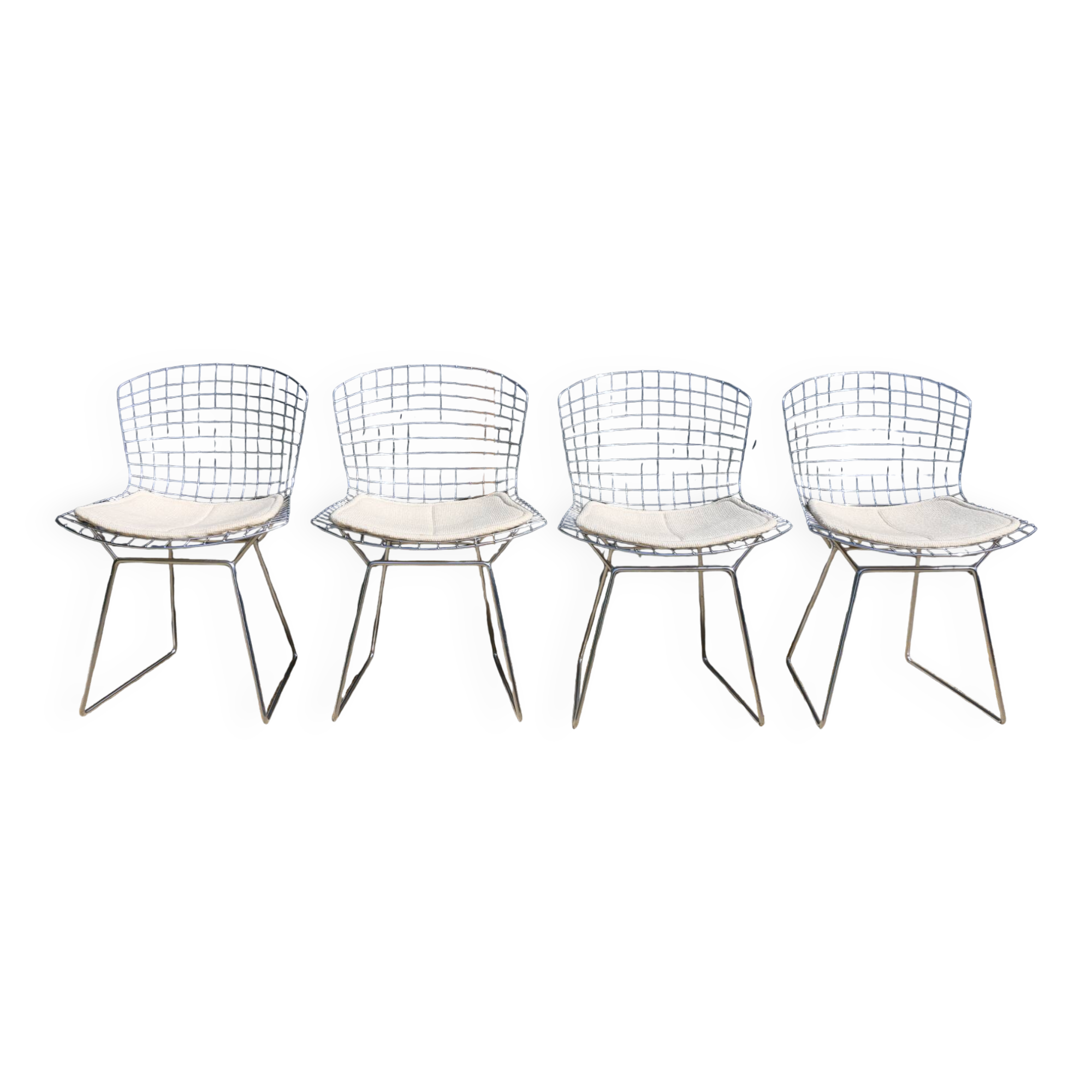 4 chrome Bertoia chairs with cushion