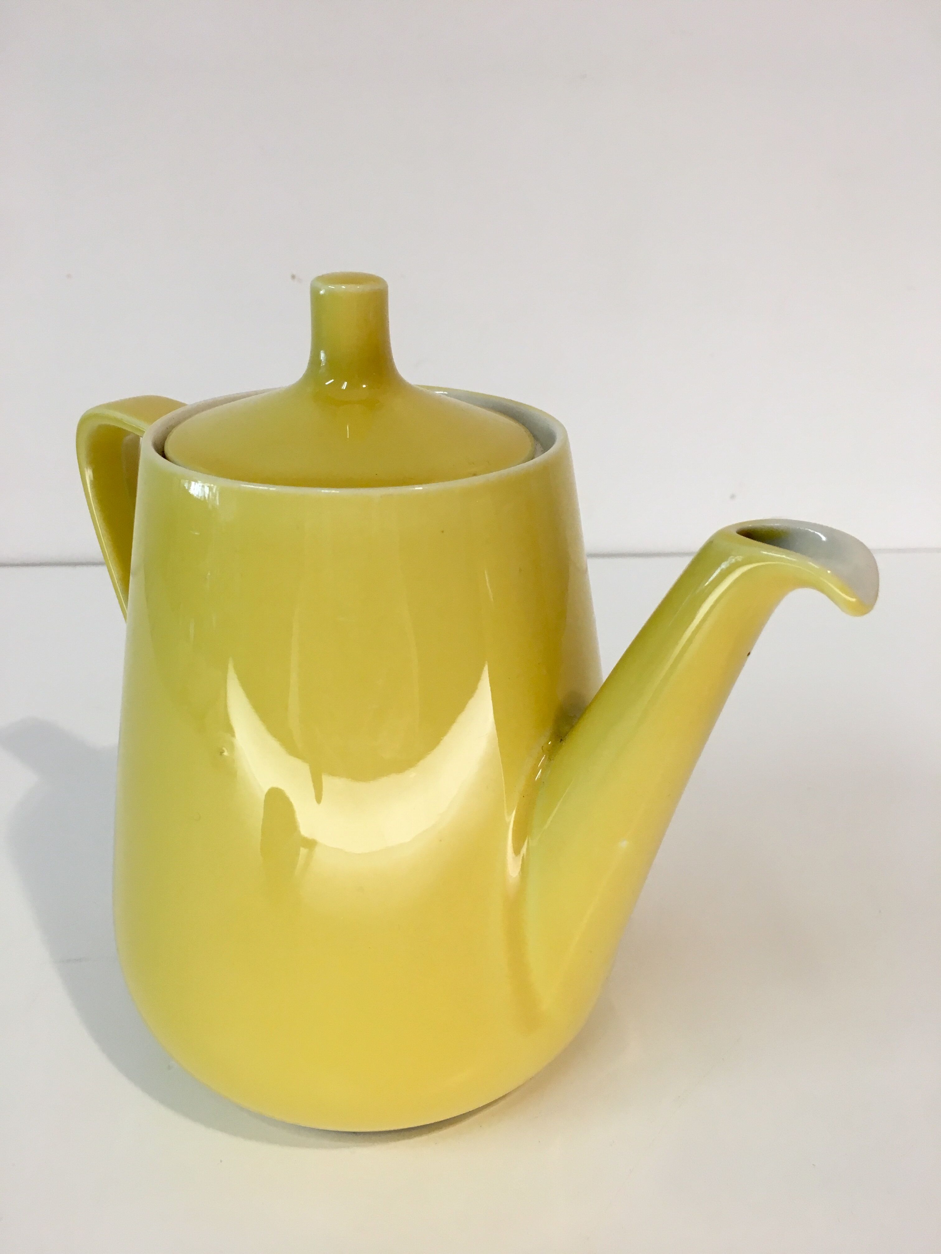 Teapot by Villeroy & Boch in vintage yellow