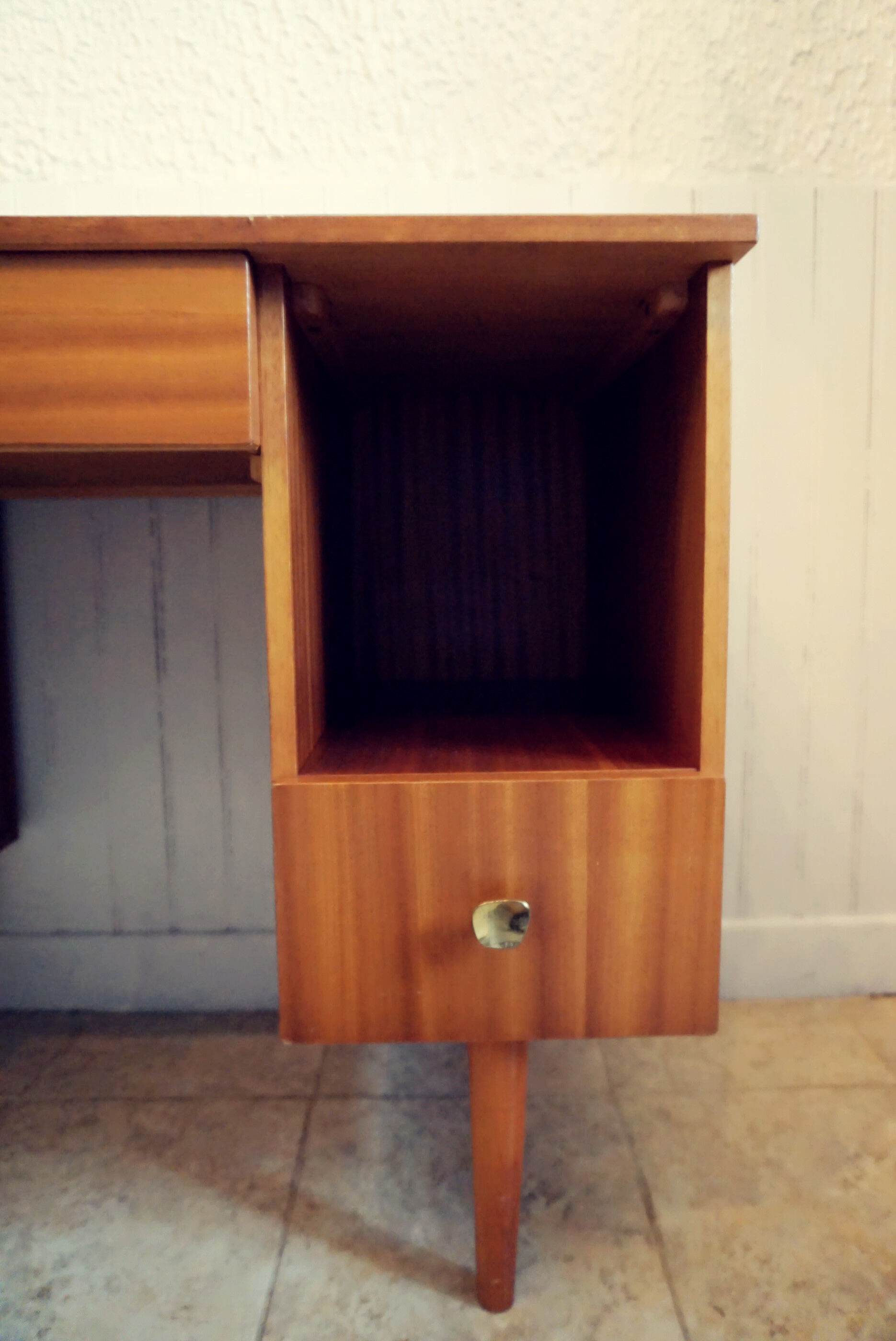 Elegant vintage office