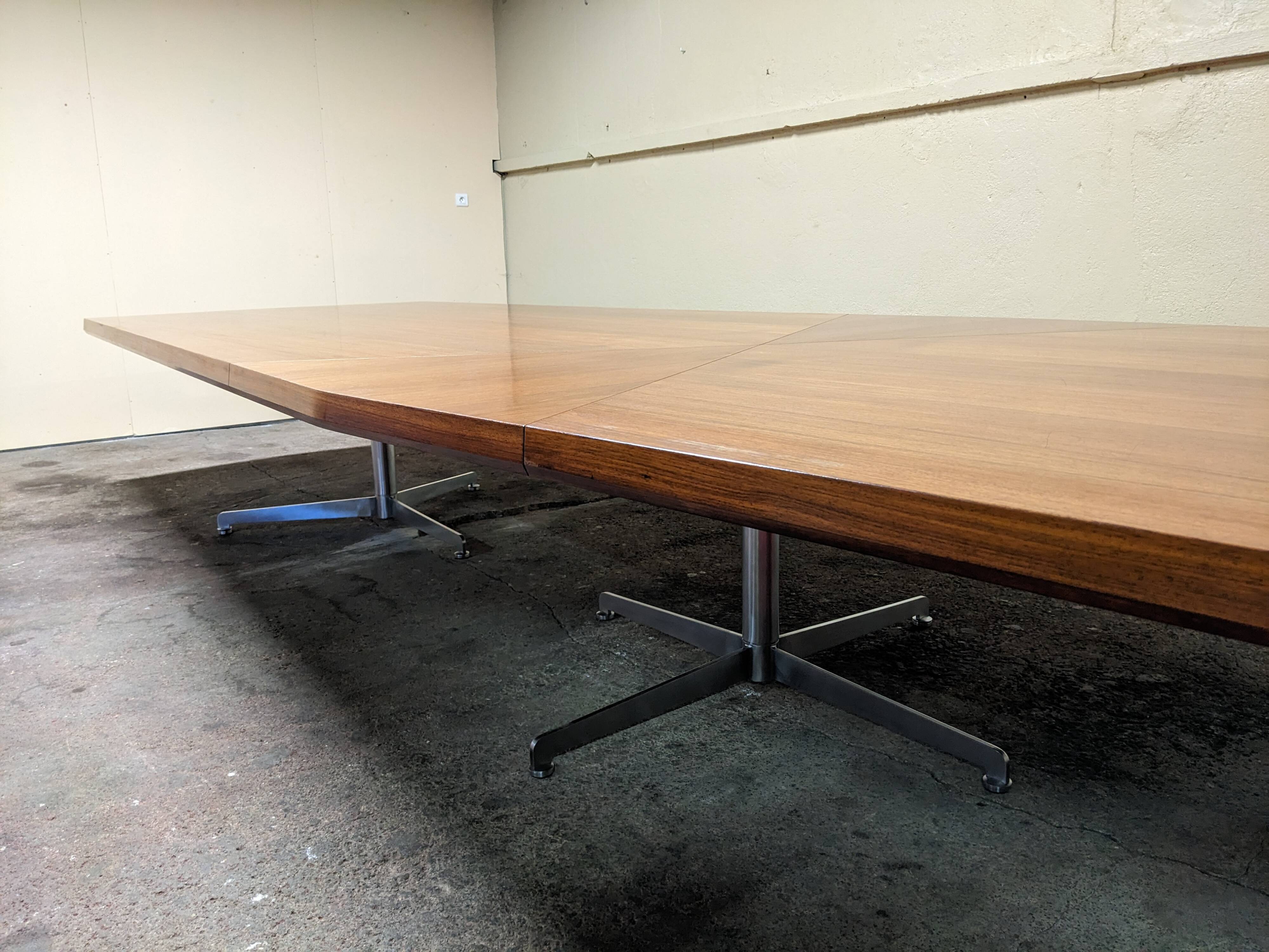 Rosewood conference table by Osvaldo Borsani for Tecno 1968