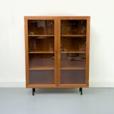 Armoire danoise en teck avec portes vitrées attribuée à Kai Winding, années 1960