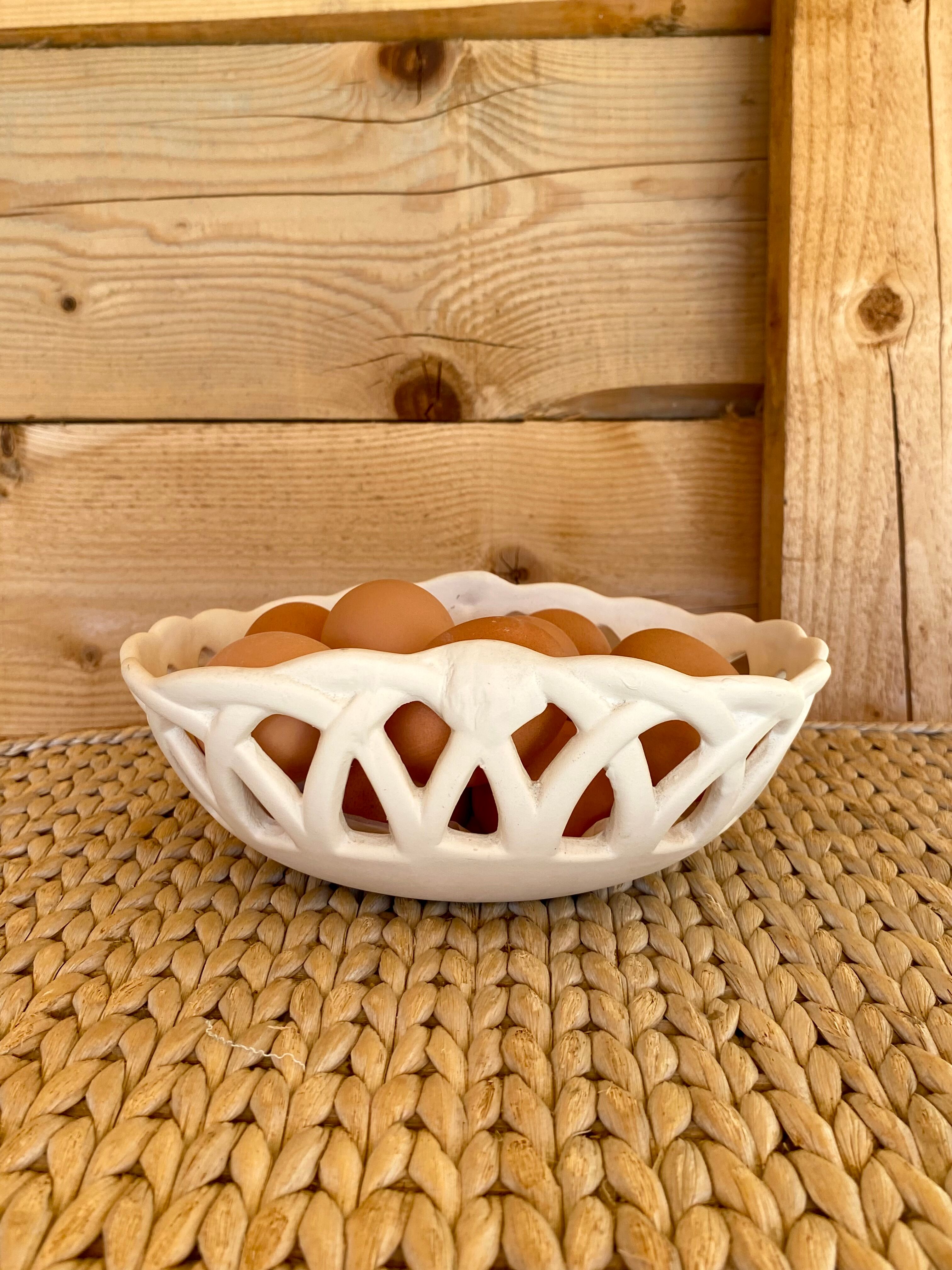 Plaster dish basket decoration
