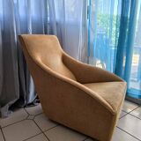 Doda armchair with armrests