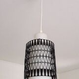 Opaline and metal suspension