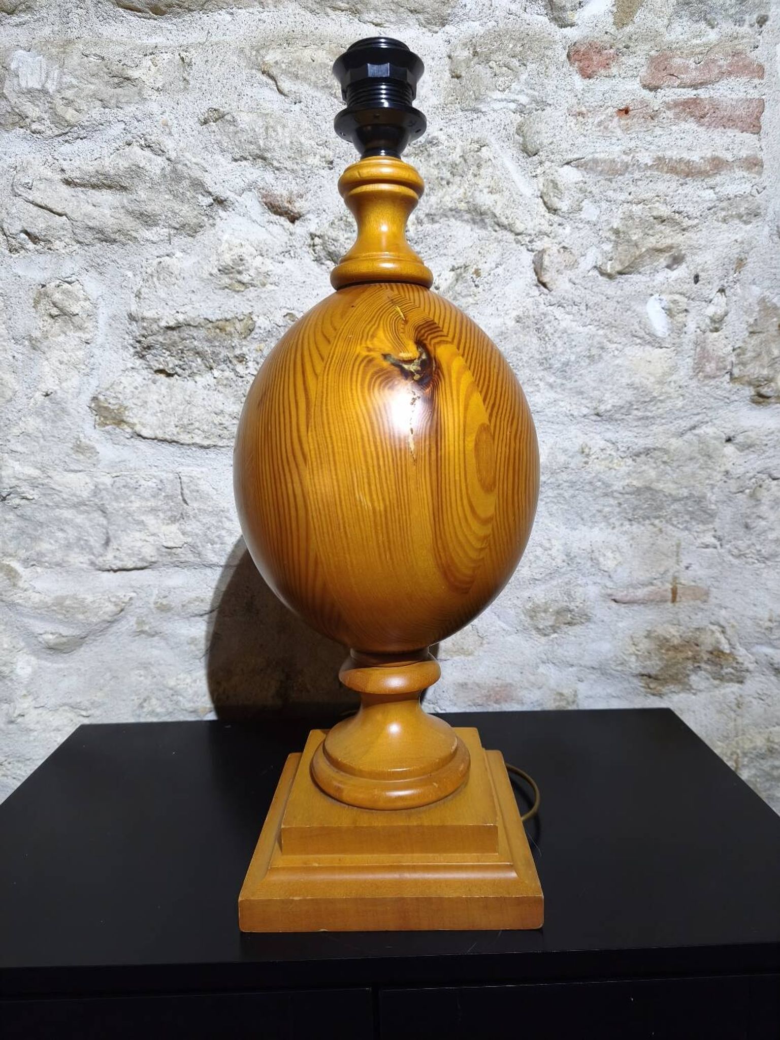 Vintage turned pine table lamp - Maison Verdière - 1970s/80s