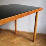 Table basse longue des années 1960 avec verre opaxite noir