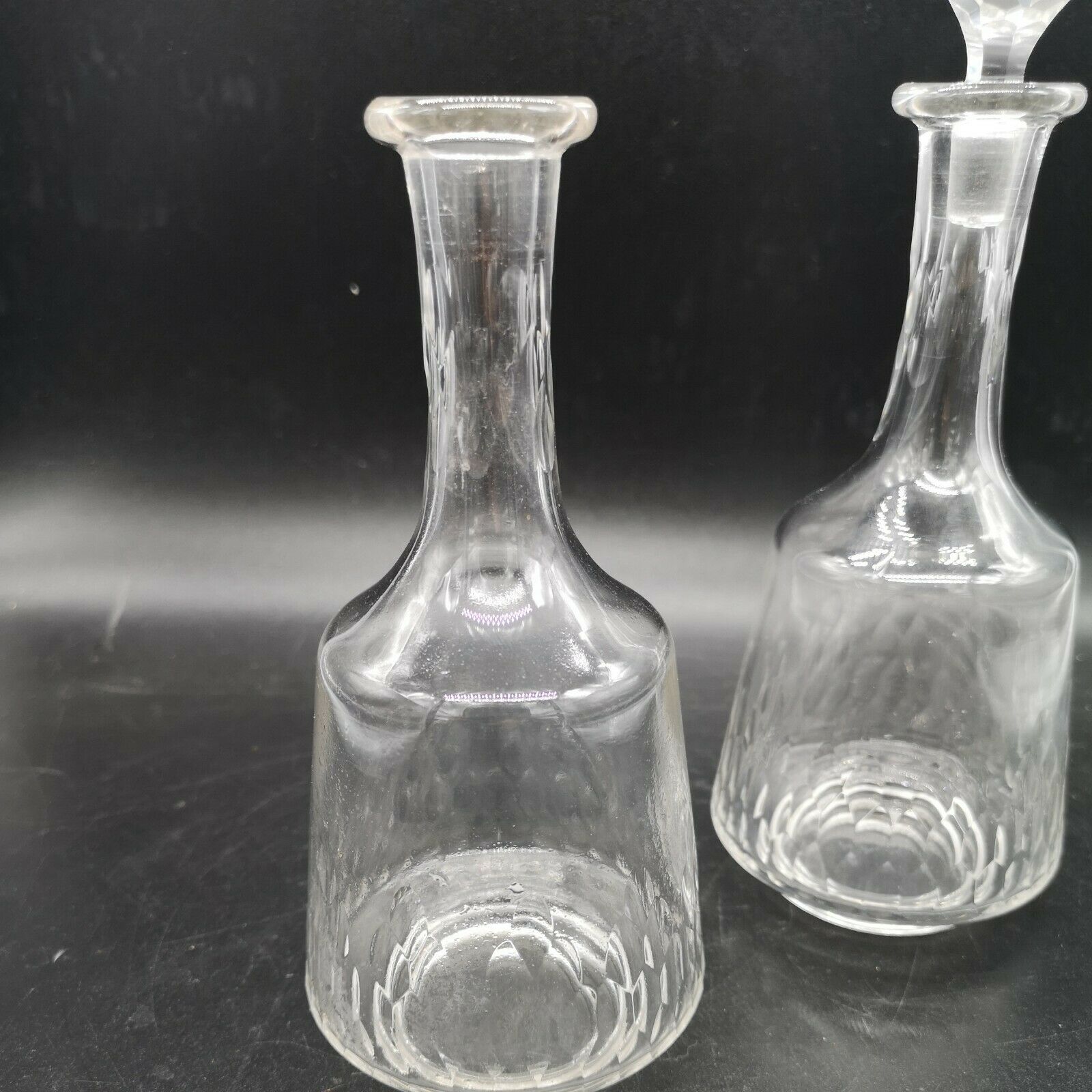 Pair of Baccarat crystal decanter model Richelieu and Champigny