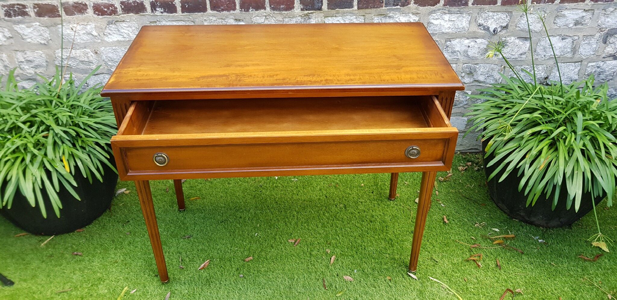 Bureau style louis XVI