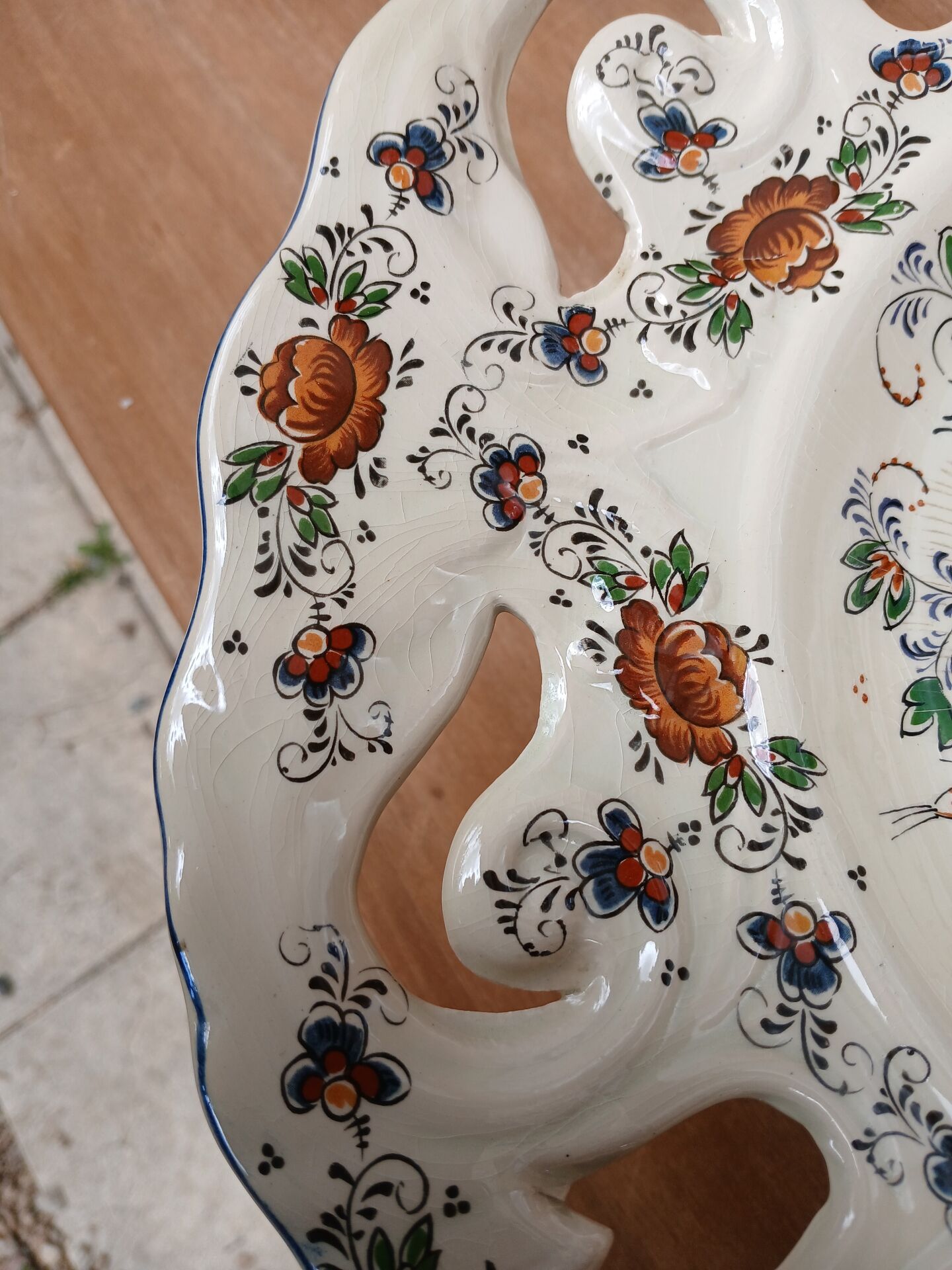 Compotier/ coupe ancienne en faïence ajourée