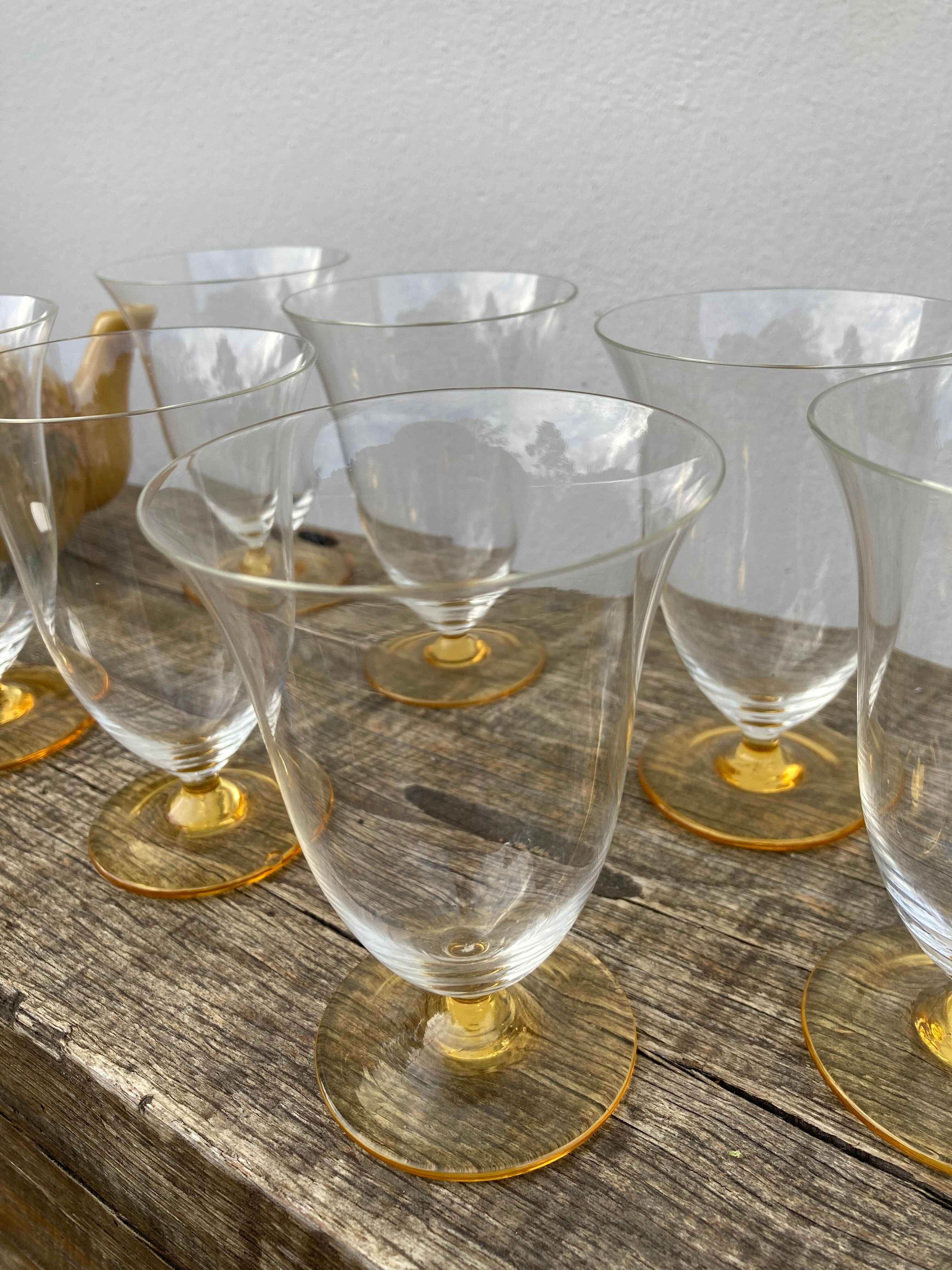 7 glasses with crystal stemmed yellow feet / cups