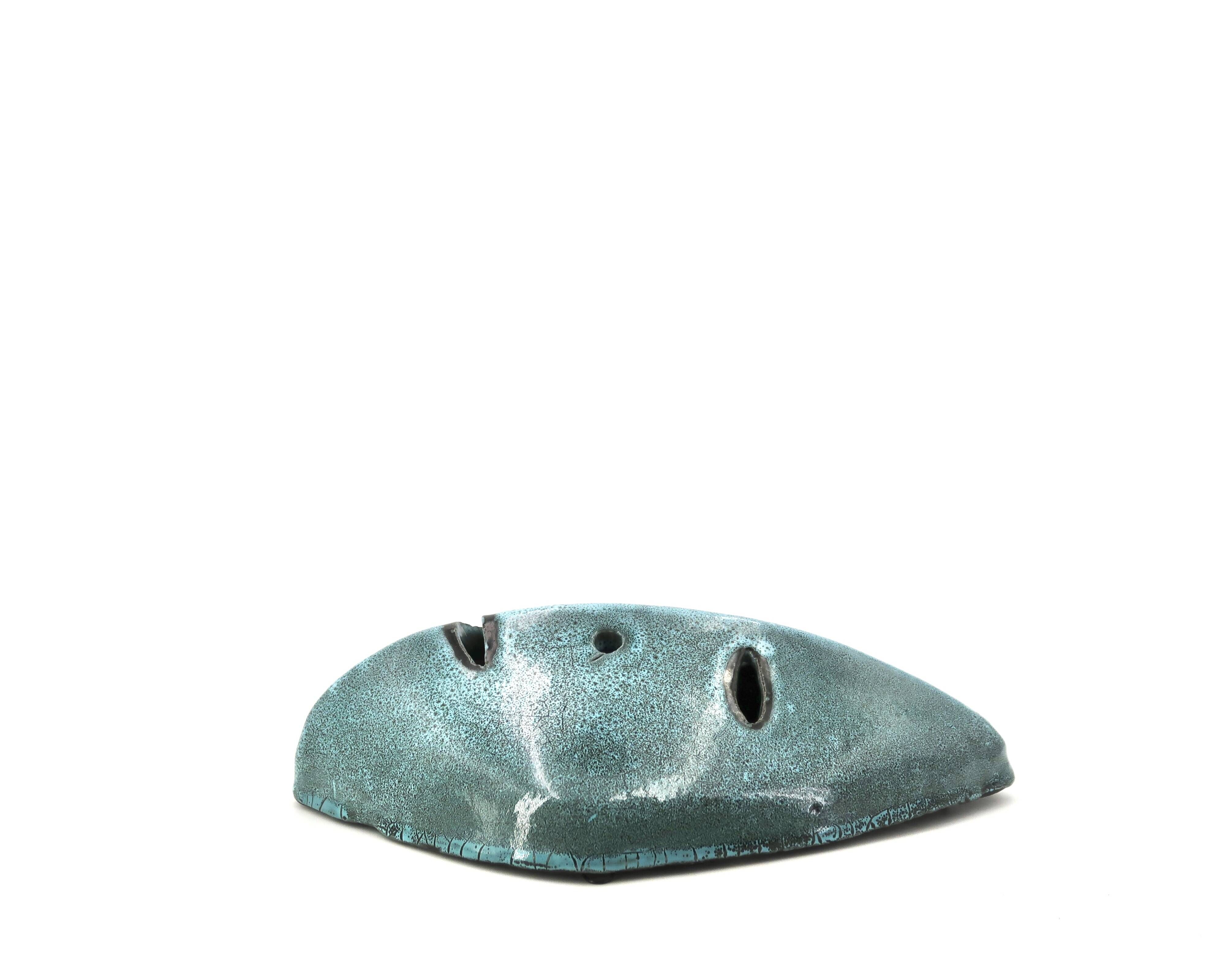 Masque Accolay en céramique bleue turquoise, années 60