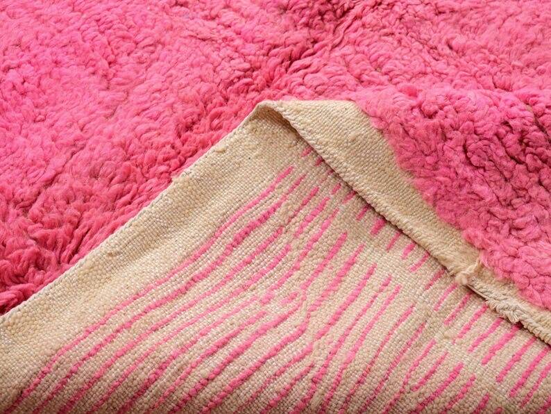 Traditional handwoven Berber rug pink 1.5/2.5 m
