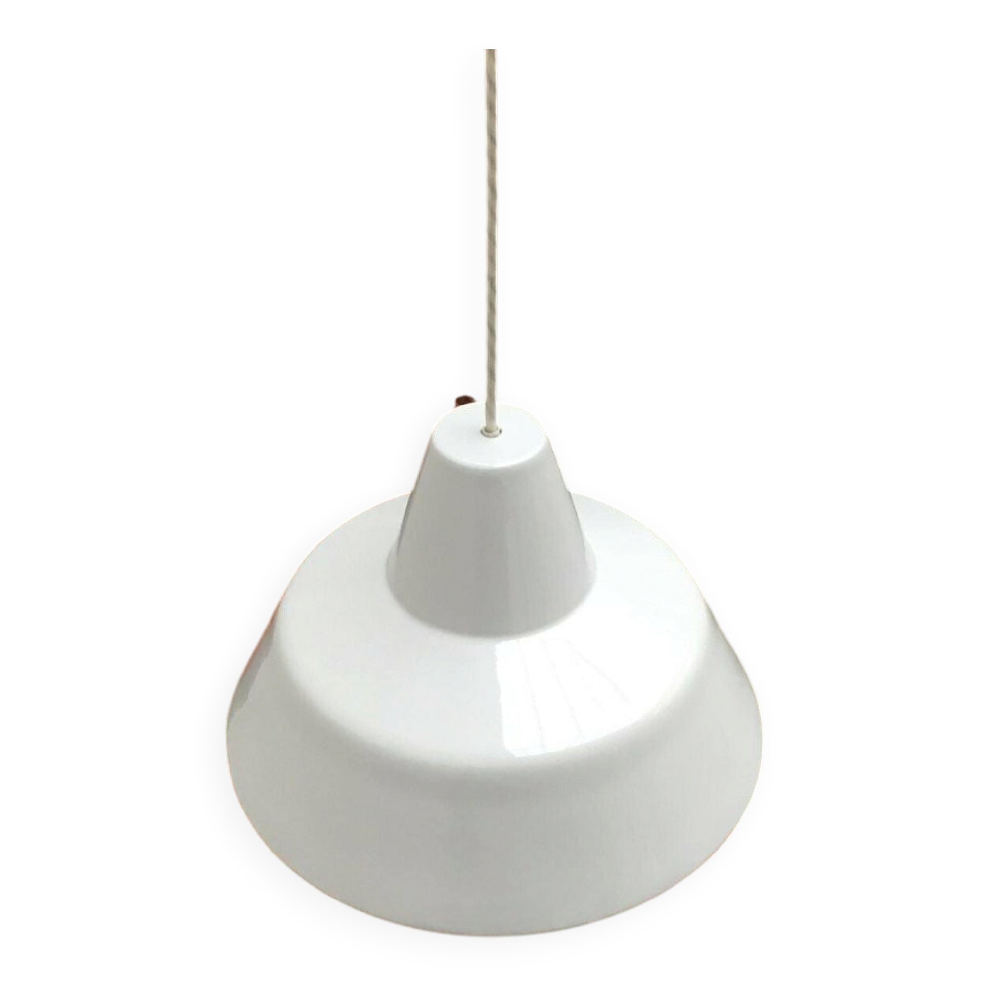 Modern Danish enamel pendant lamp from the mid-century by Louis Poulsen, 1960s.