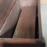 Coffre en bois sculpté