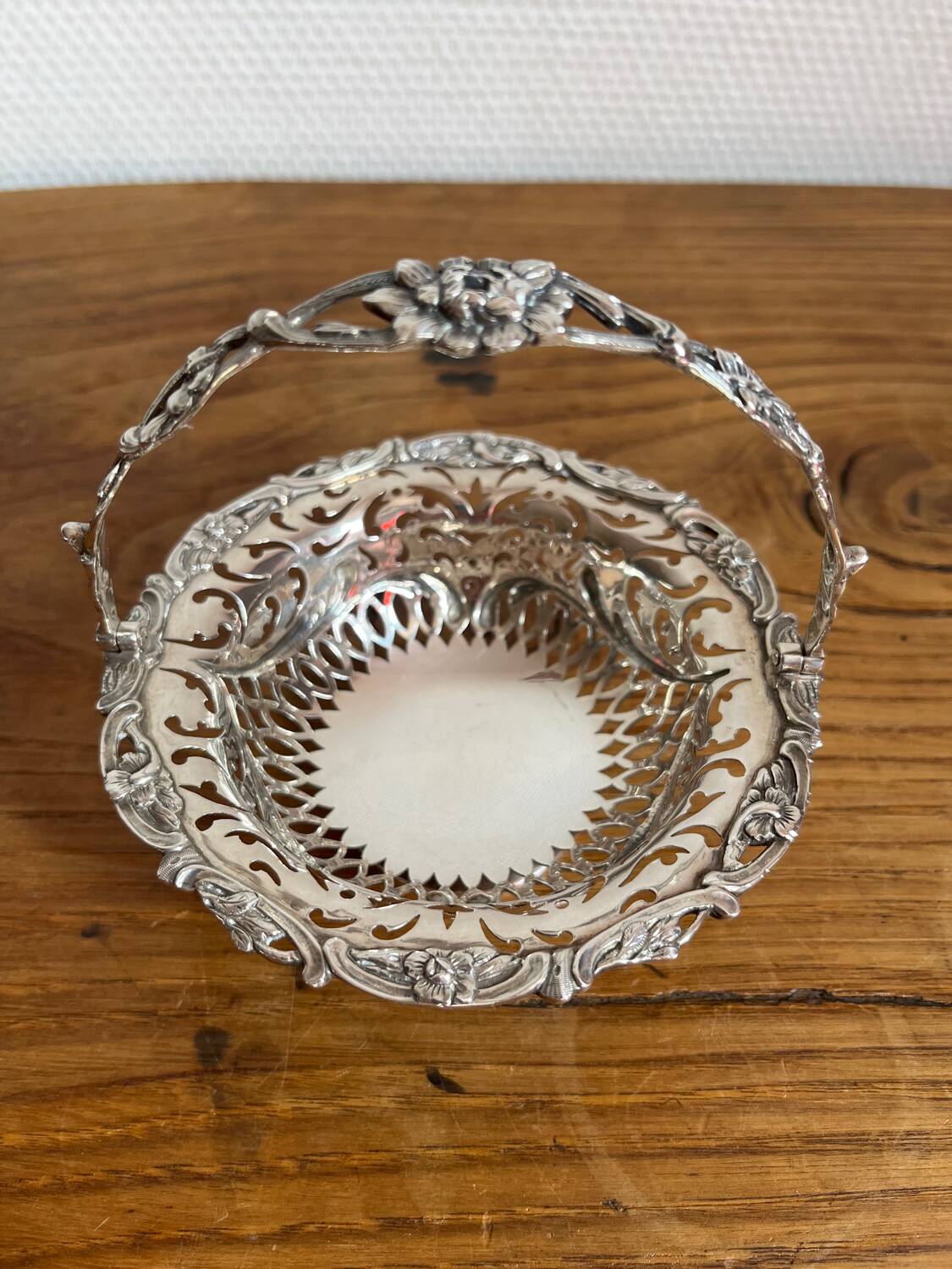 Basket with Mobile Handle In 925 Silver Hallmarked London 1898