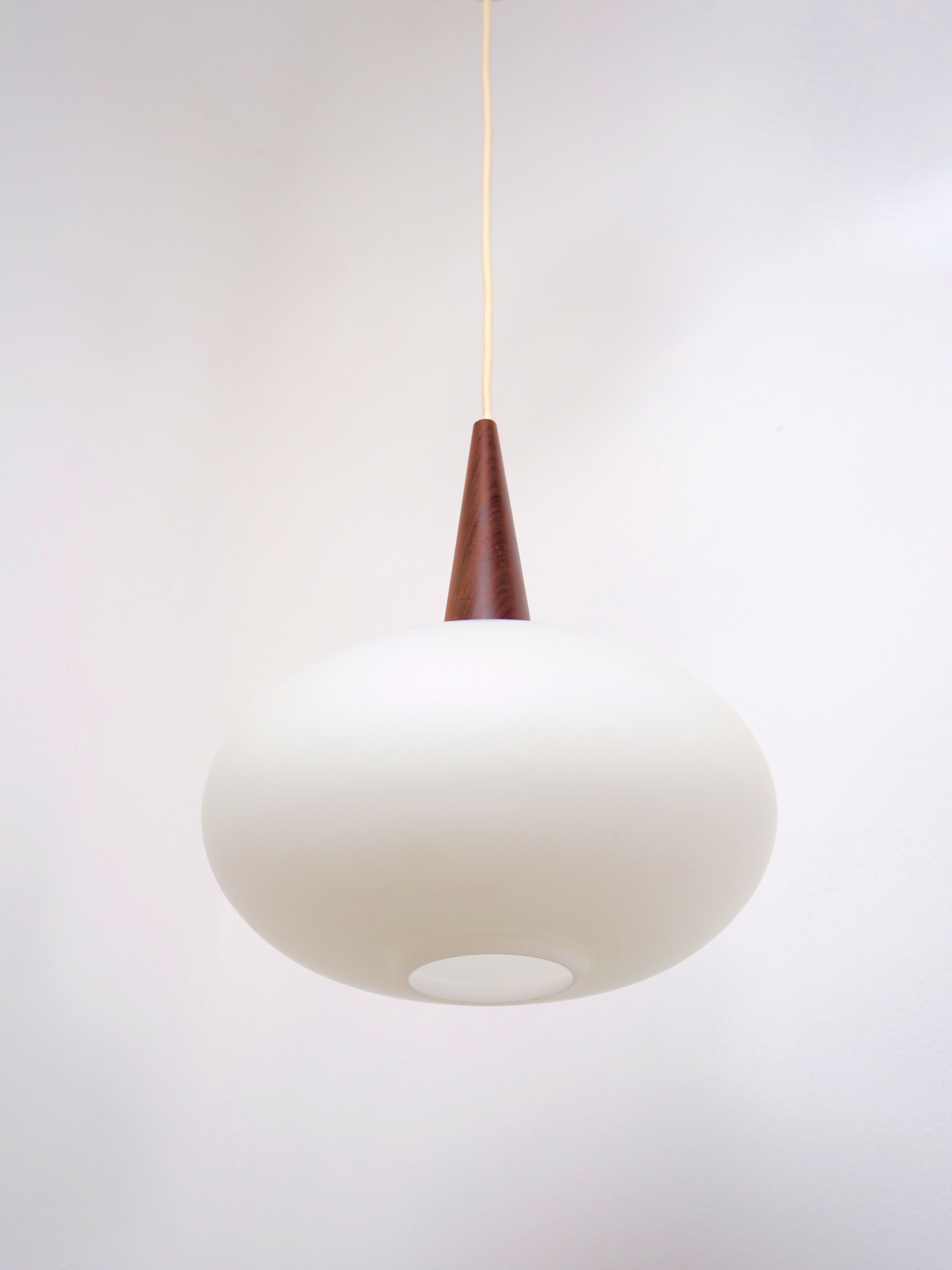 Opaline suspension Louis Kalff for Philips 1960