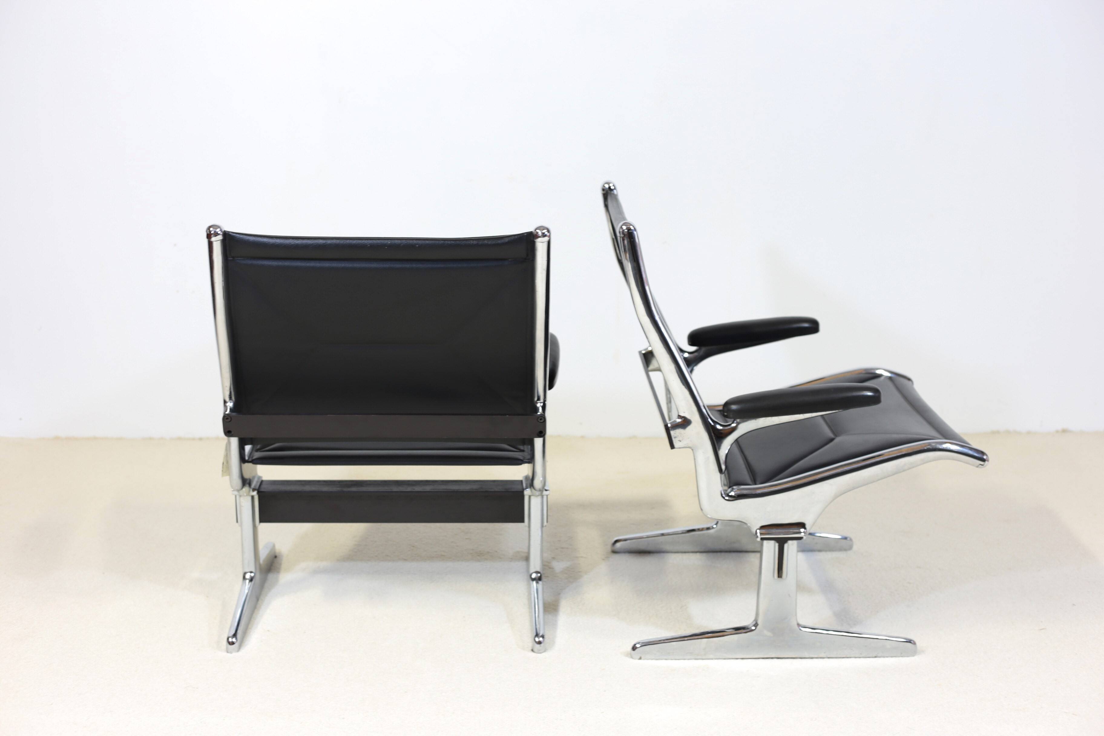 Pair of chairs by Charles and Ray Eames